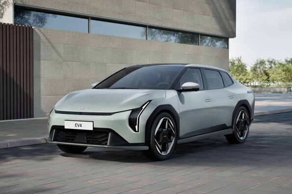 Kia EV4 1