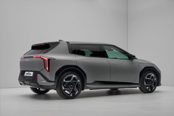 Kia EV4 2