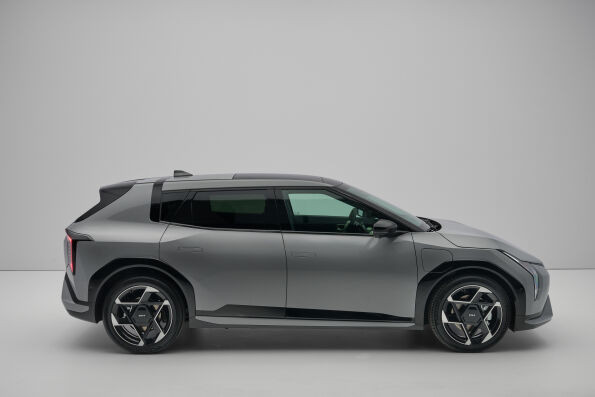 Kia EV4 4