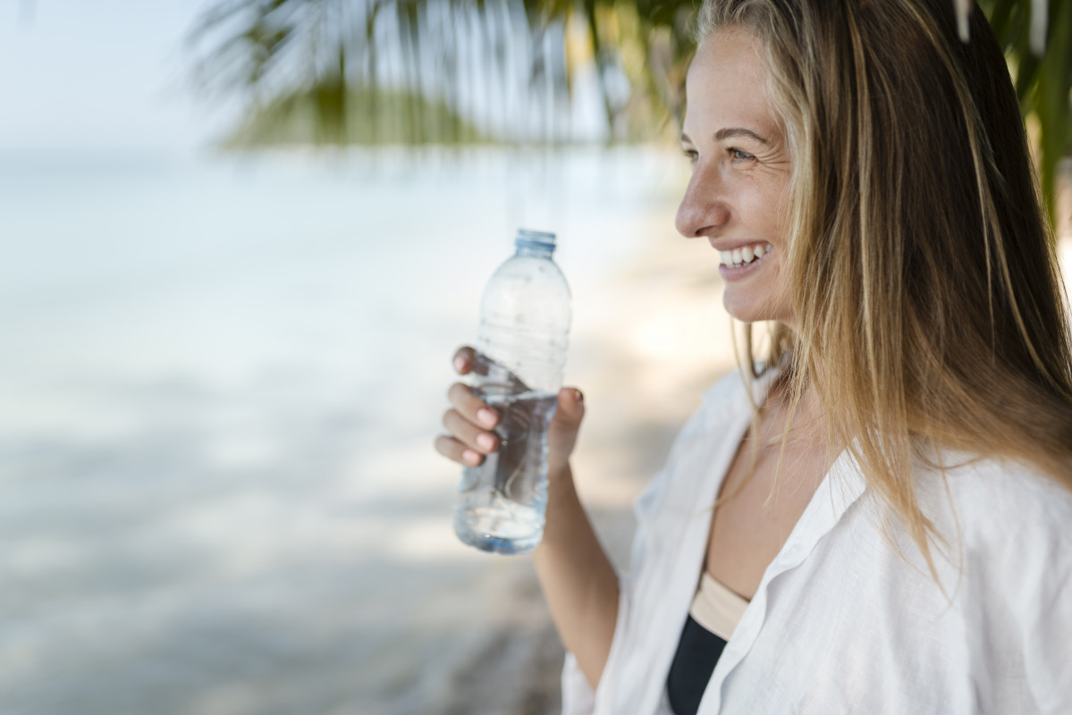 El agua, complemento idoneo para una correcta hidratación de la piel