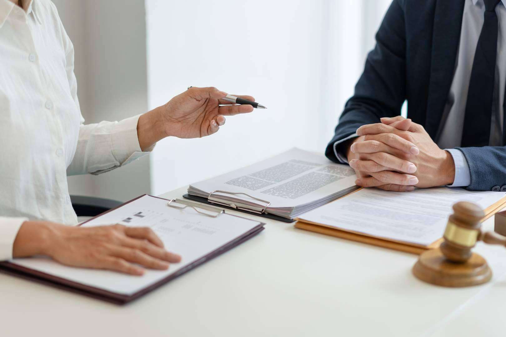 Los servicios de derecho inmobiliario en Alicante de Carlos Baño León