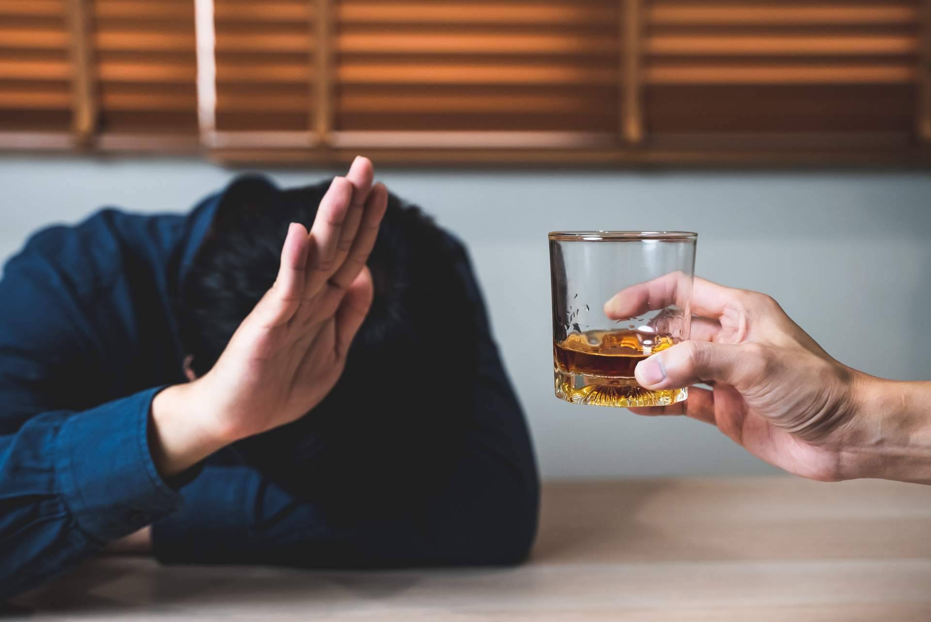 Dejar el alcohol para vivir más felices de la mano de Luis Miguel Real