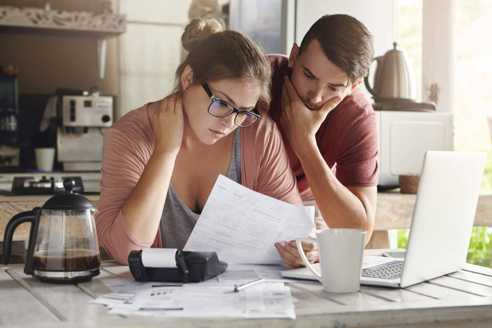 Reunificar deudas obteniendo dinero con menos intereses, ampliando la hipoteca