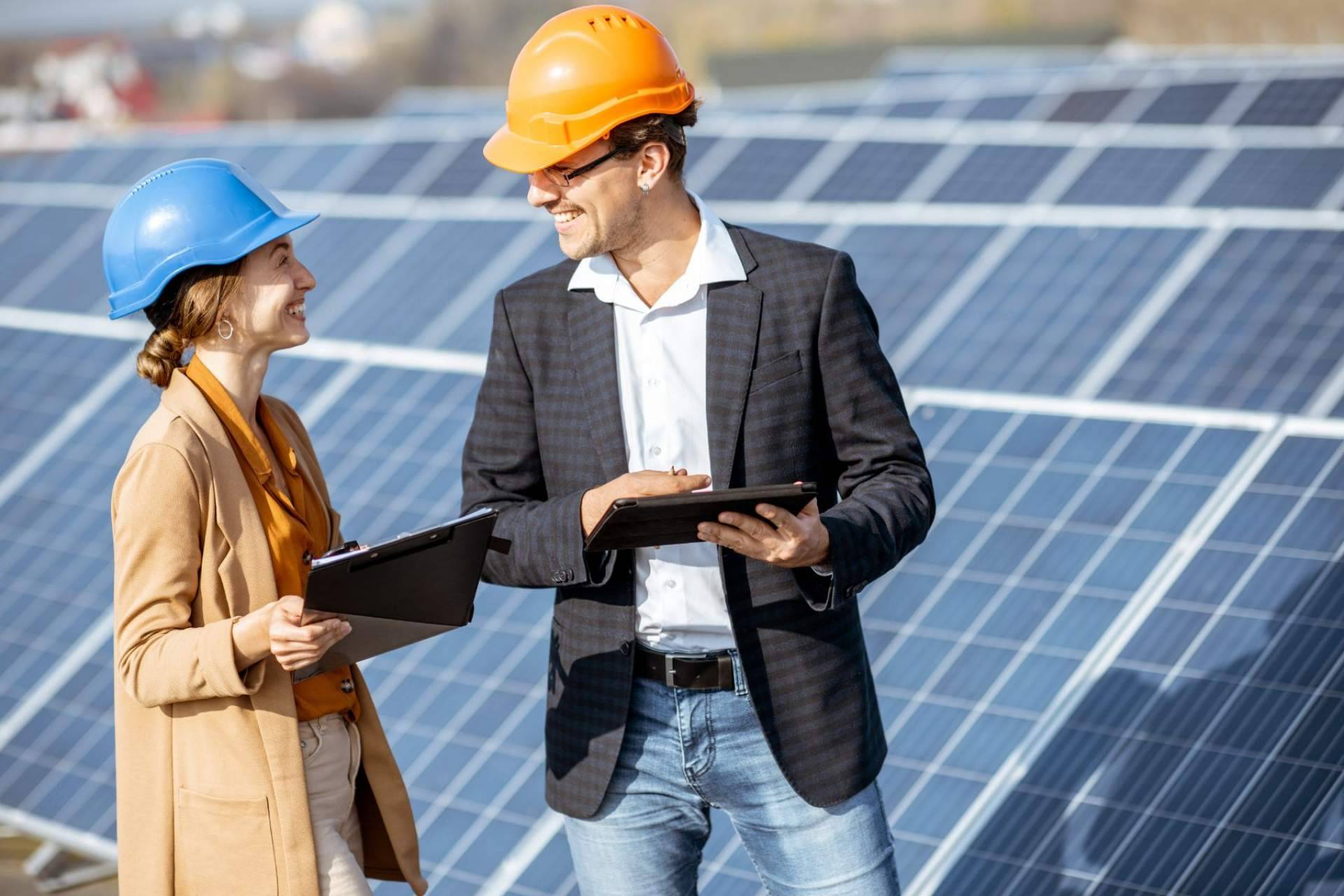 Ventajas de instalar placas solares en naves industriales, por Sud Renovables