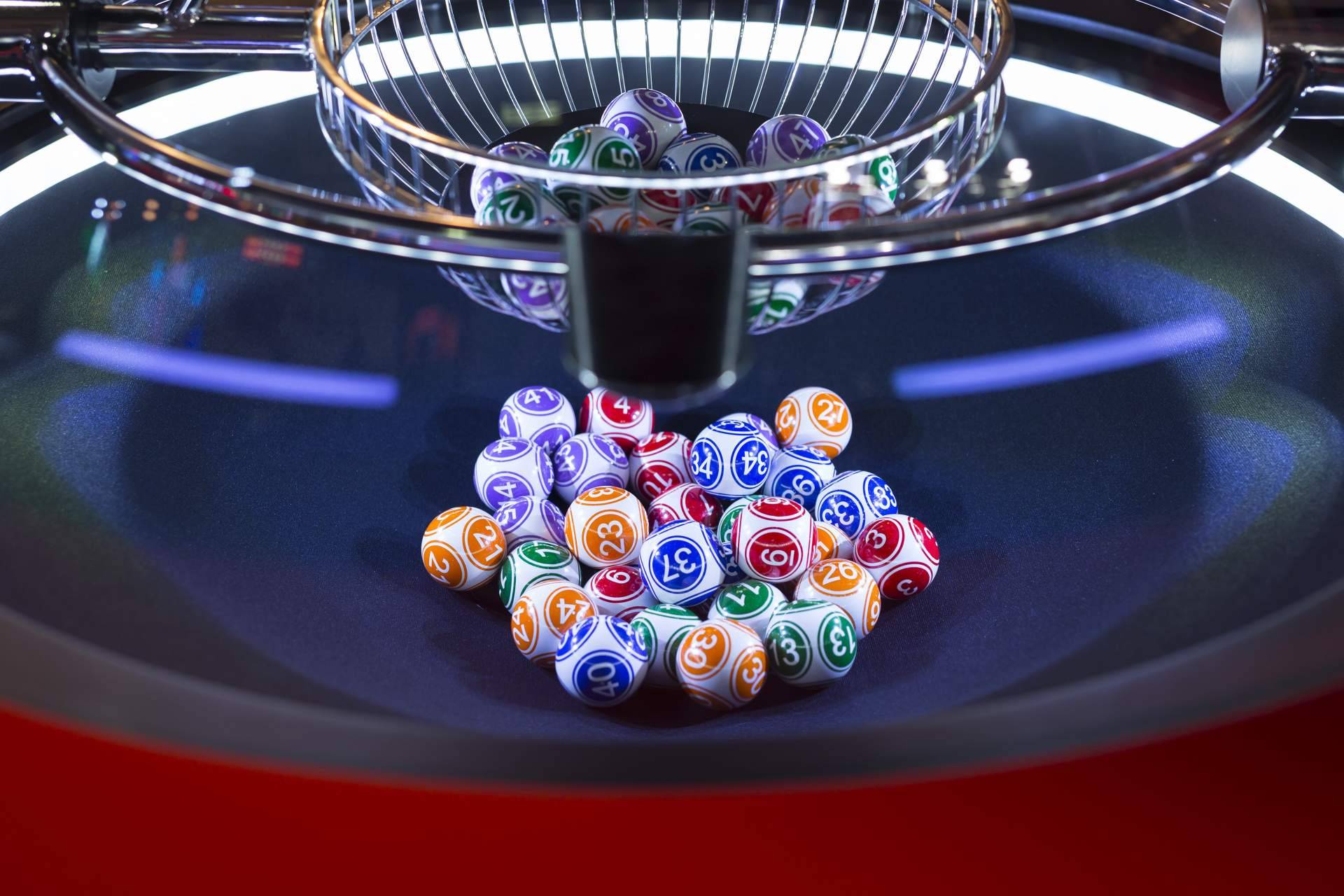 Jugar a Euromillones online es una labor simple y sencilla, gracias a los servicios de La Lotera
