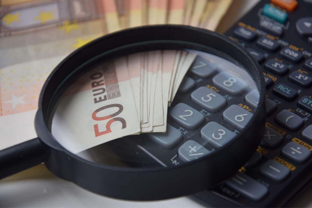 Anular contratos de tarjetas de crédito por cláusula abusiva: la solución de Víctimas del Crédito
