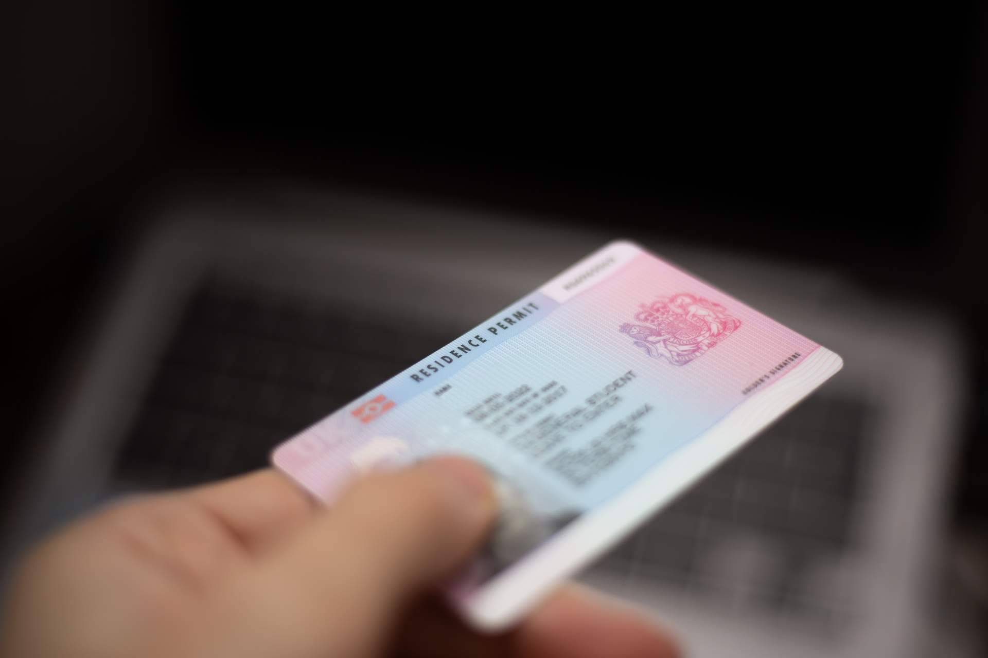¿Cuáles son los requisitos para adquirir la residencia en España?, por Europa Legal