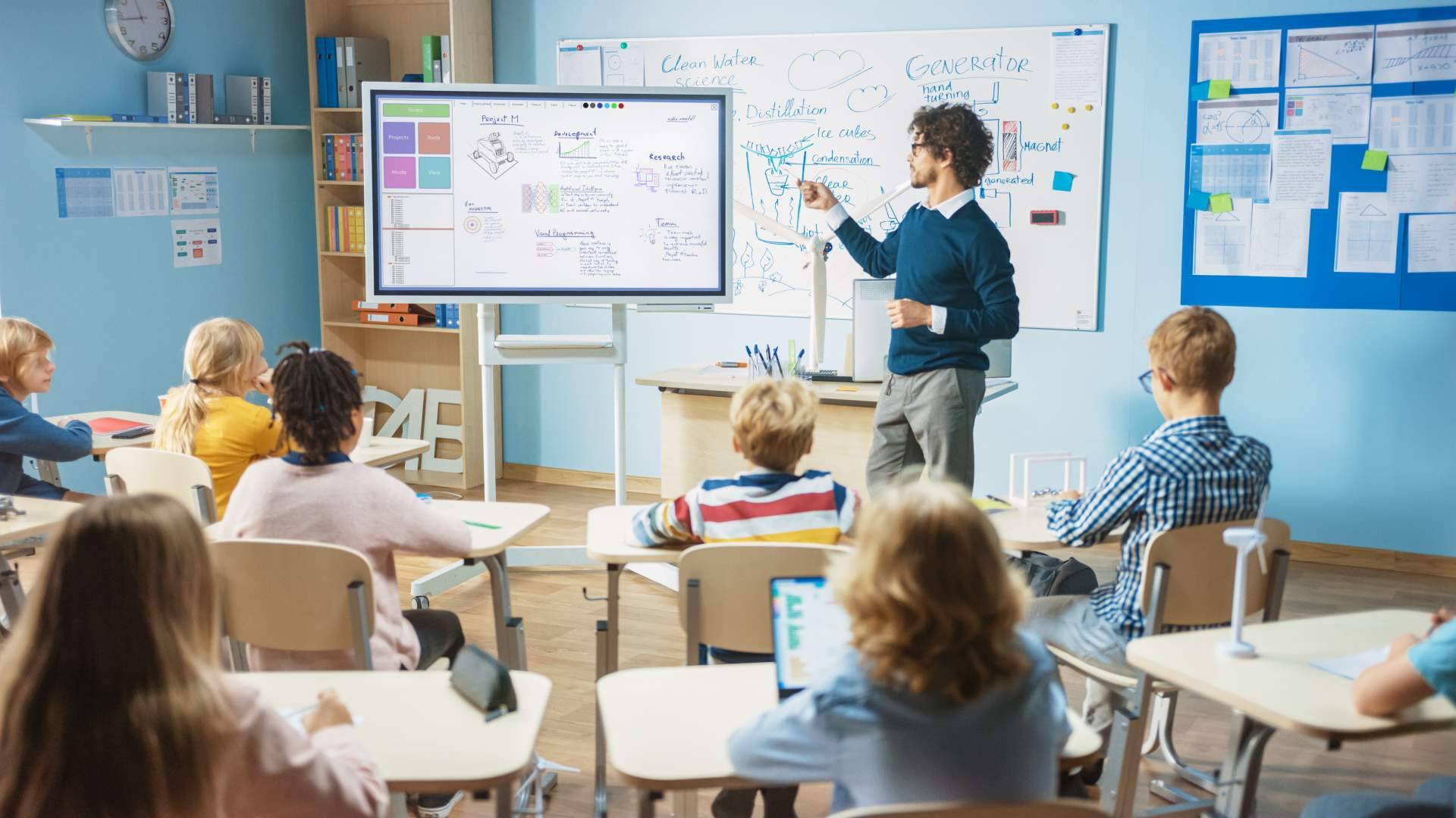 ¿Cuáles son los beneficios de las pantallas interactivas para salas de formación?, por Panel Interactivo