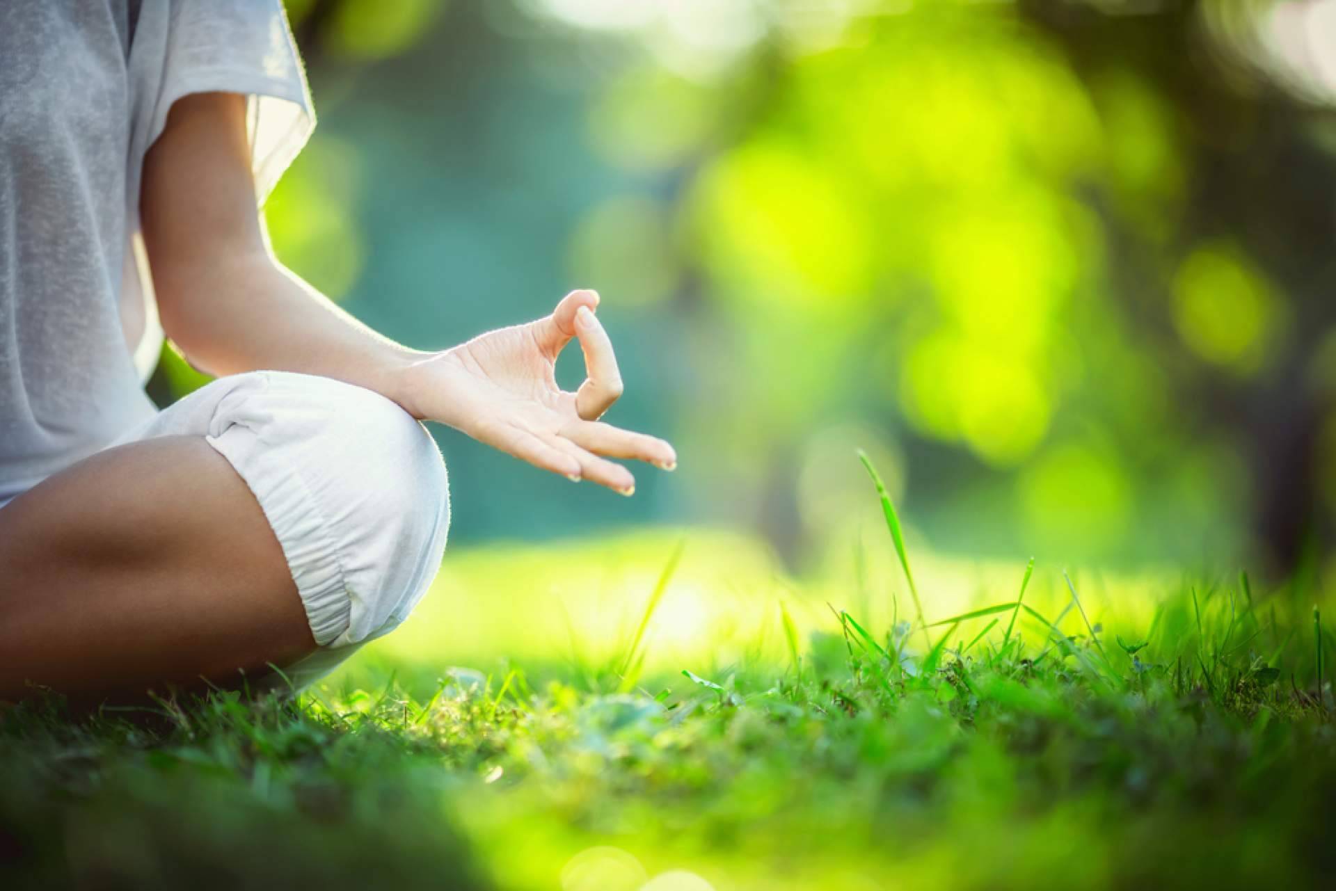 La web Yoga Kundalini brinda información sobre esta disciplina a través de guías online