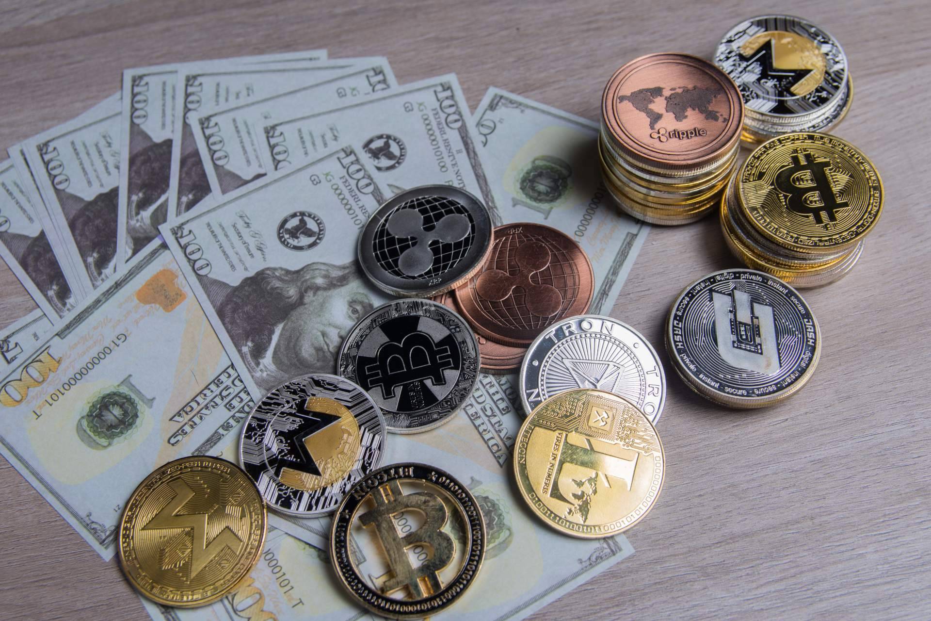 Francisco José Suárez Díaz asesora sobre cómo invertir en criptomonedas bienes raíces