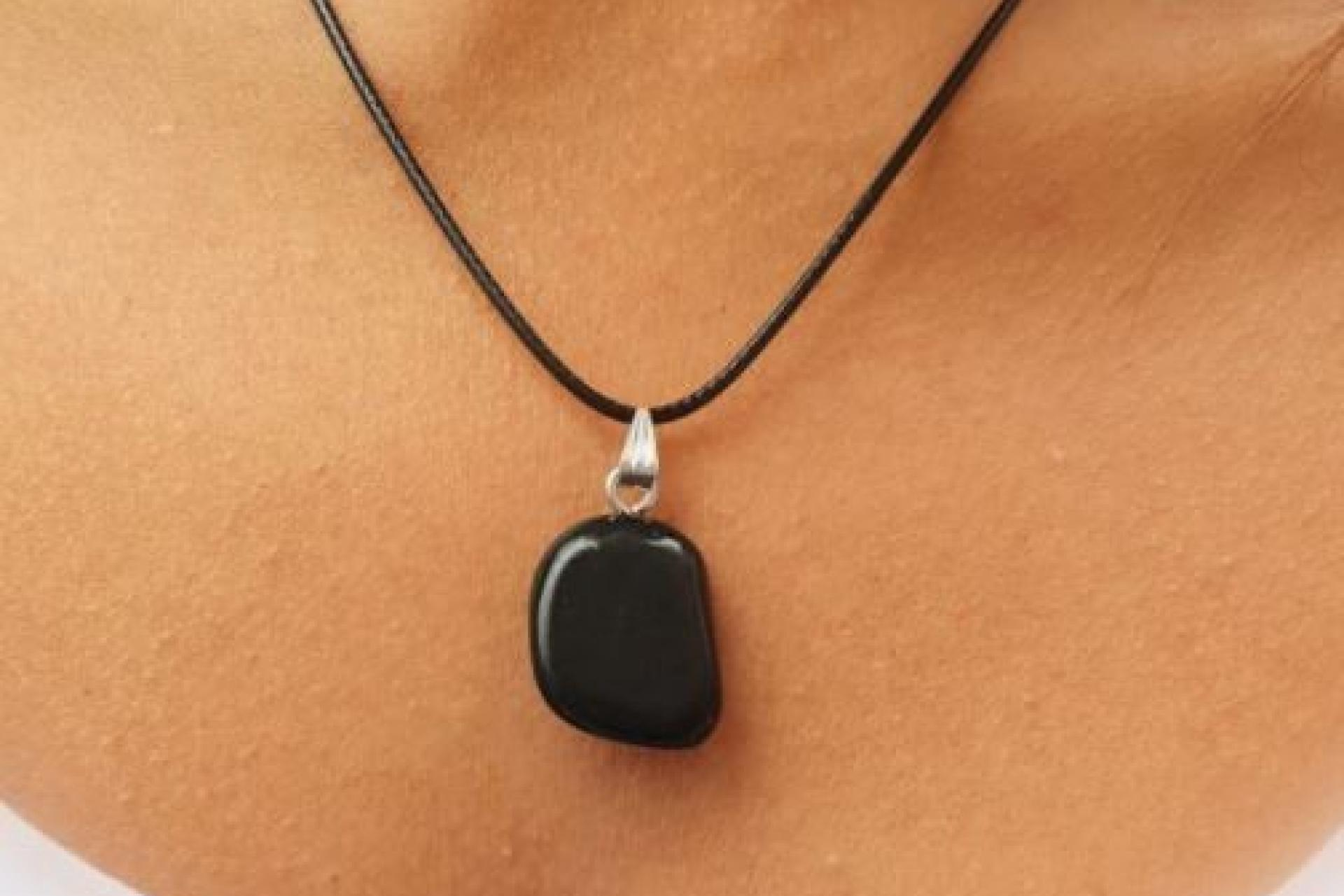 Colgantes de piedras en Tierra de Gemas, tienda de minerales online