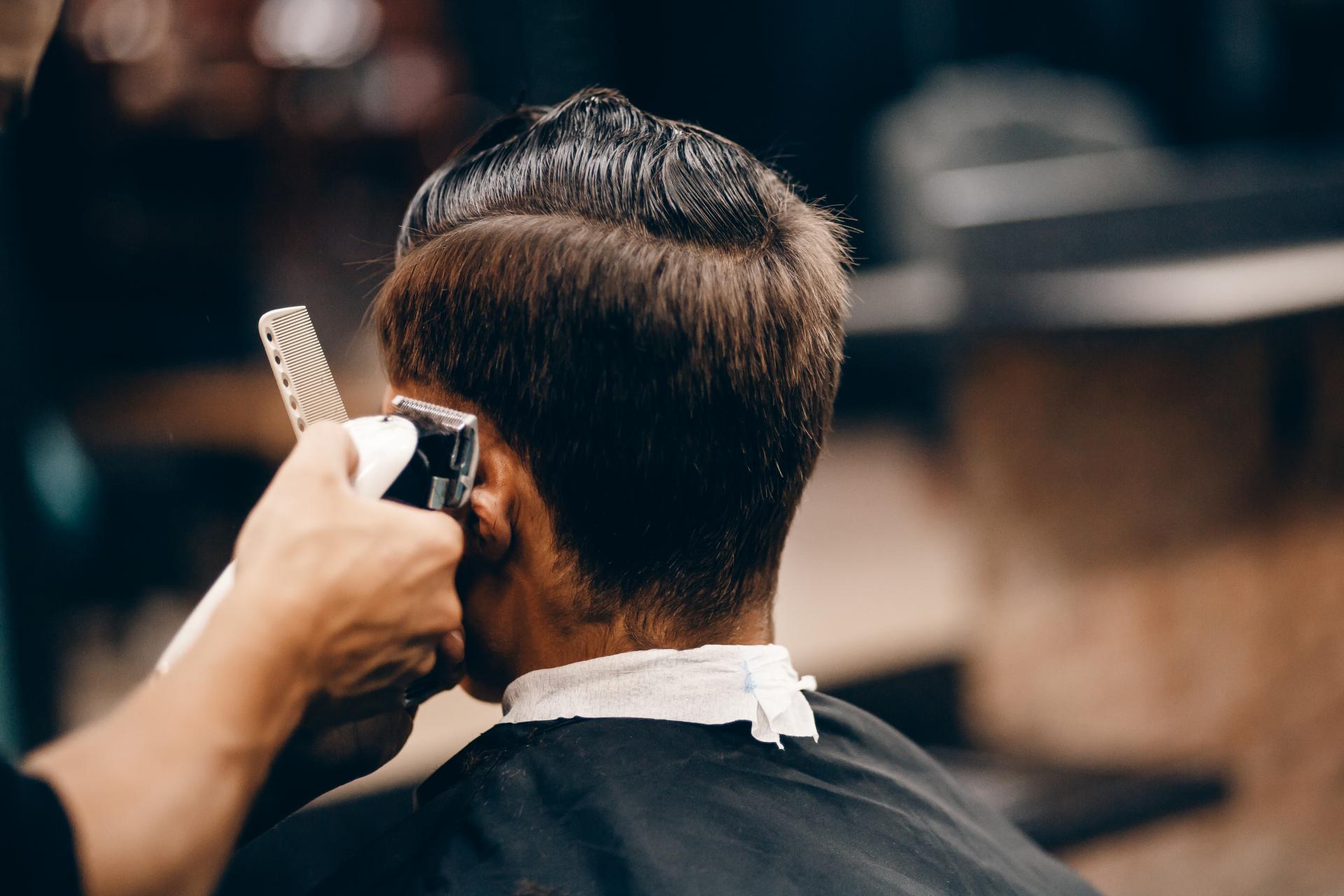 Corte de pelo gratis en Formación de Peluquería de Caballeros, peluquería para hombre en Madrid