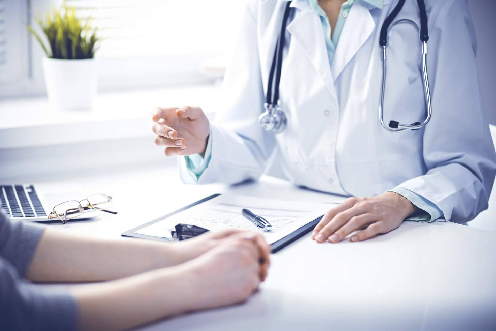 Alquiler de despachos médicos por horas equipados para cada especialidad con Bufet Mèdic