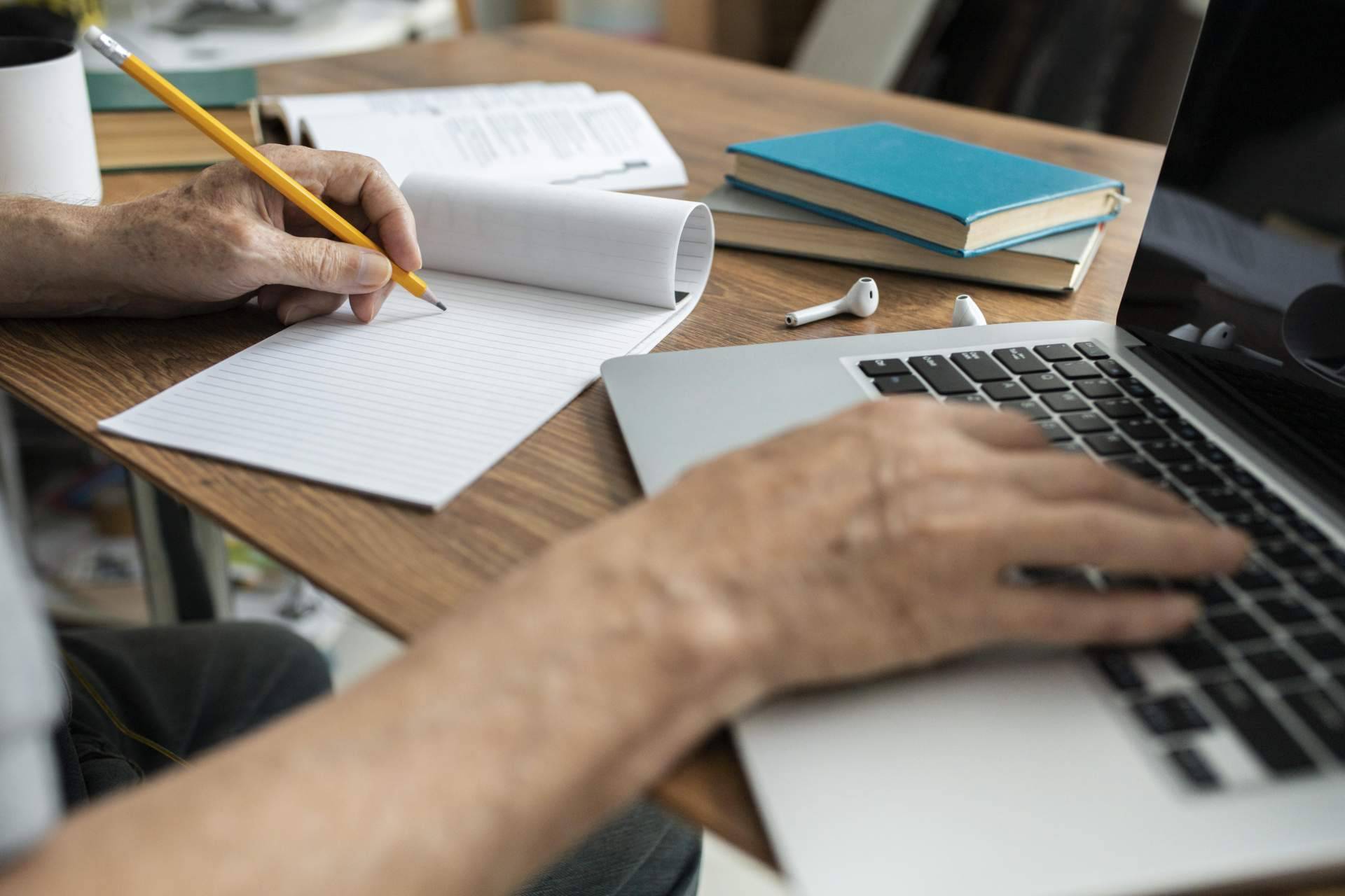 Los 10 másteres y cursos online para psicólogos con más descuentos este Black Friday