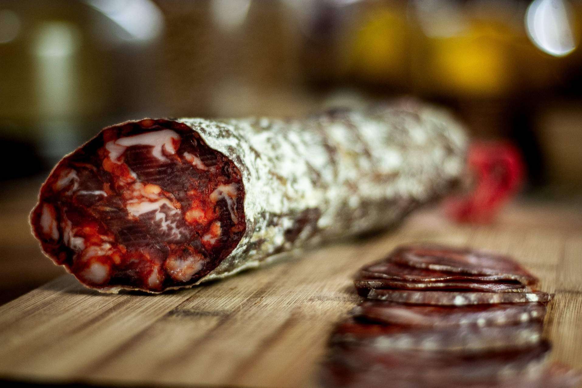 ¿Qué diferencia hay entre el chorizo ibérico de bellota y otros?
