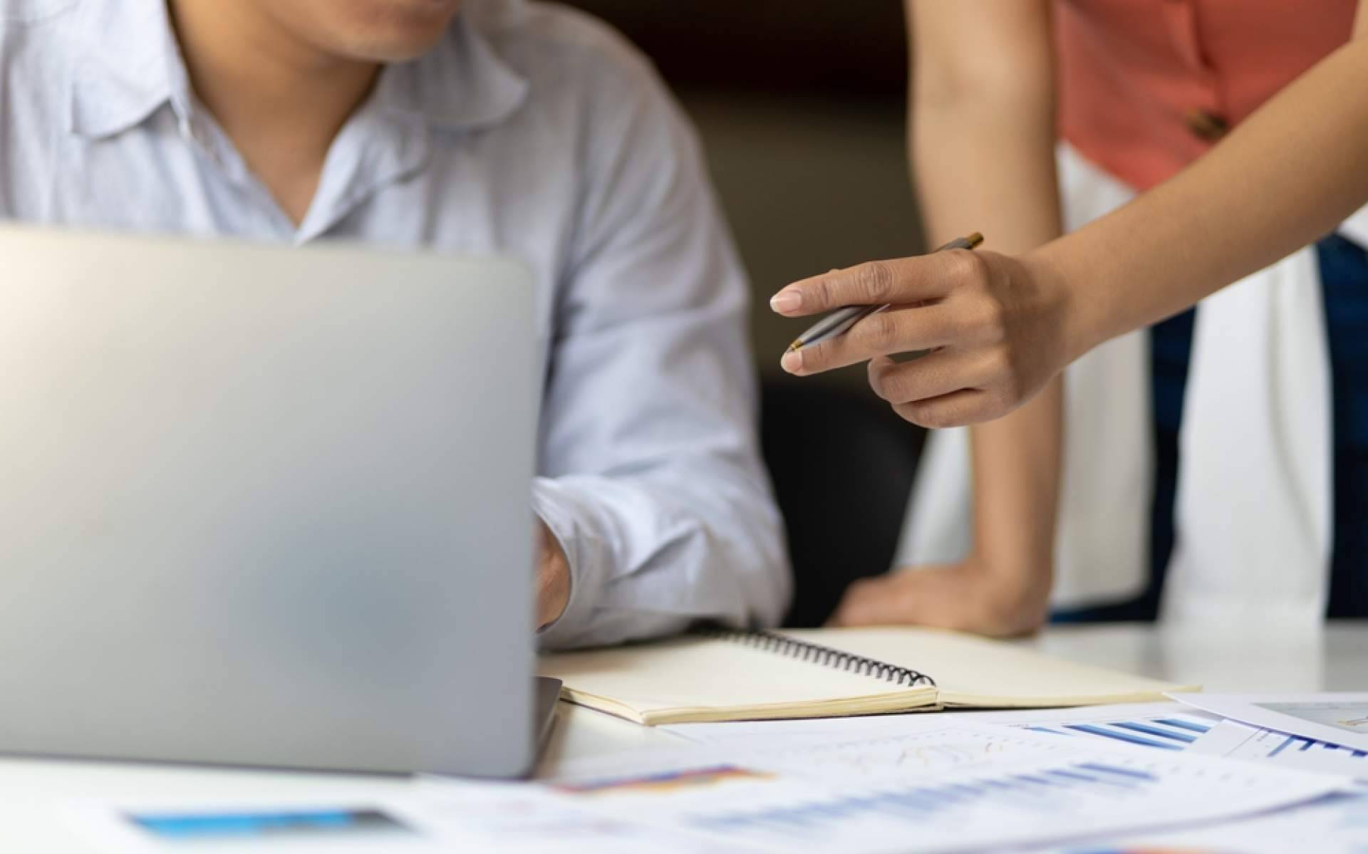 La importancia de contar con un experto para las soluciones financieras de un negocio