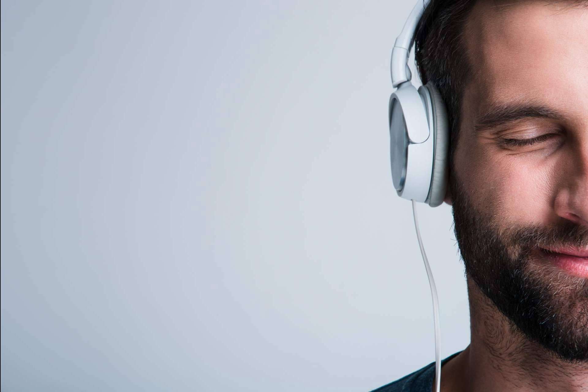 El programa de radio que todo el mundo debería escuchar: Constelaciones Fluviales en Miami