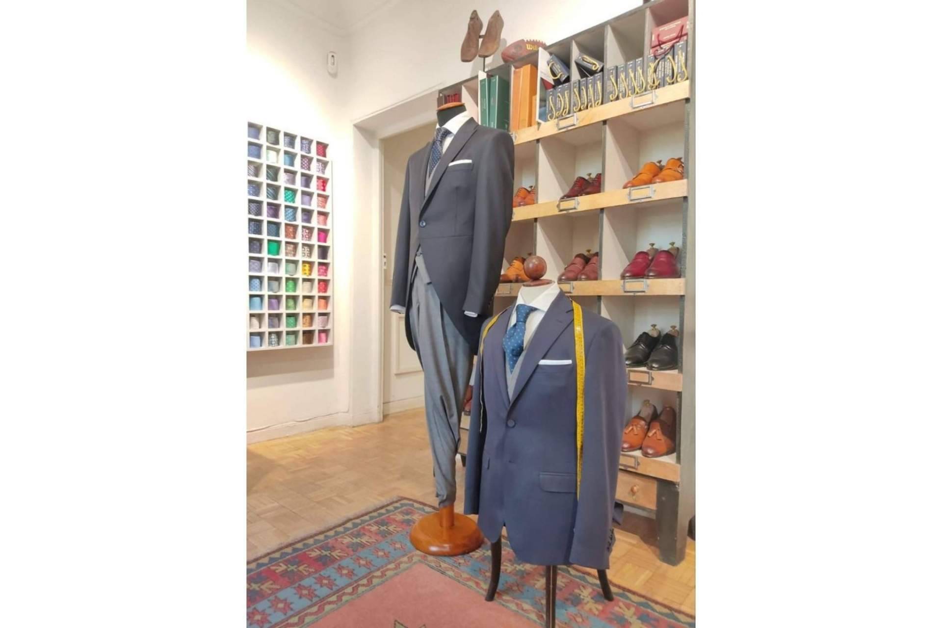 Trajes de novio diferentes en Sastrería Foraster