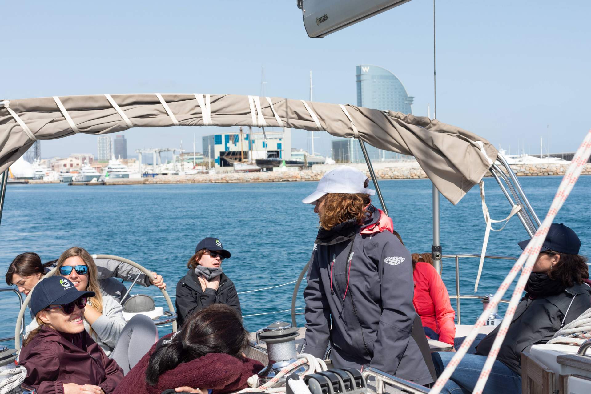 Las actividades de Alamar Sailing aprovechan los beneficios del mar para la salud