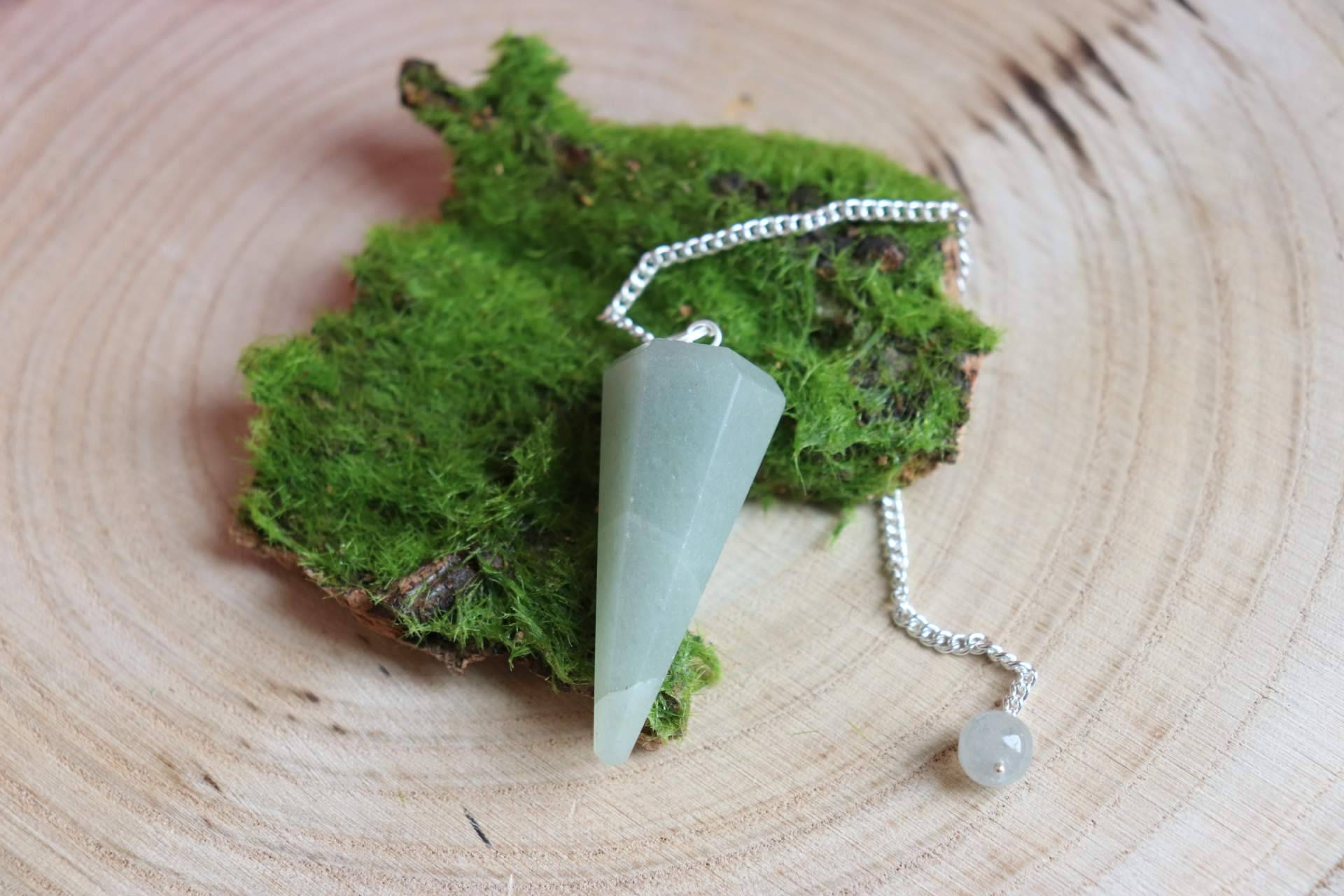 Los collares en forma de rodado de Tierra de Gemas