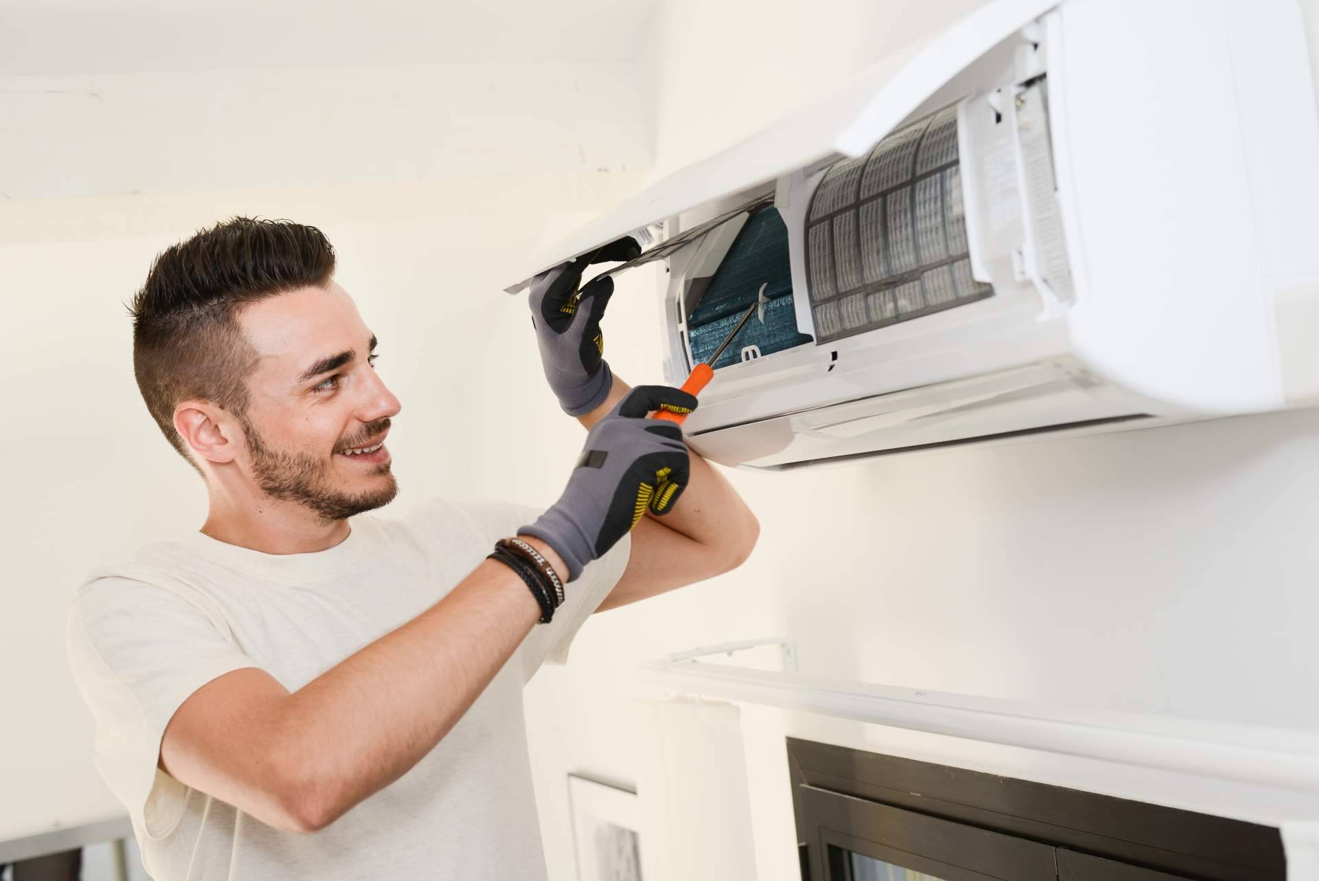 Instalación de equipos de aire acondicionado en Acapulco, por Servicios Residenciales