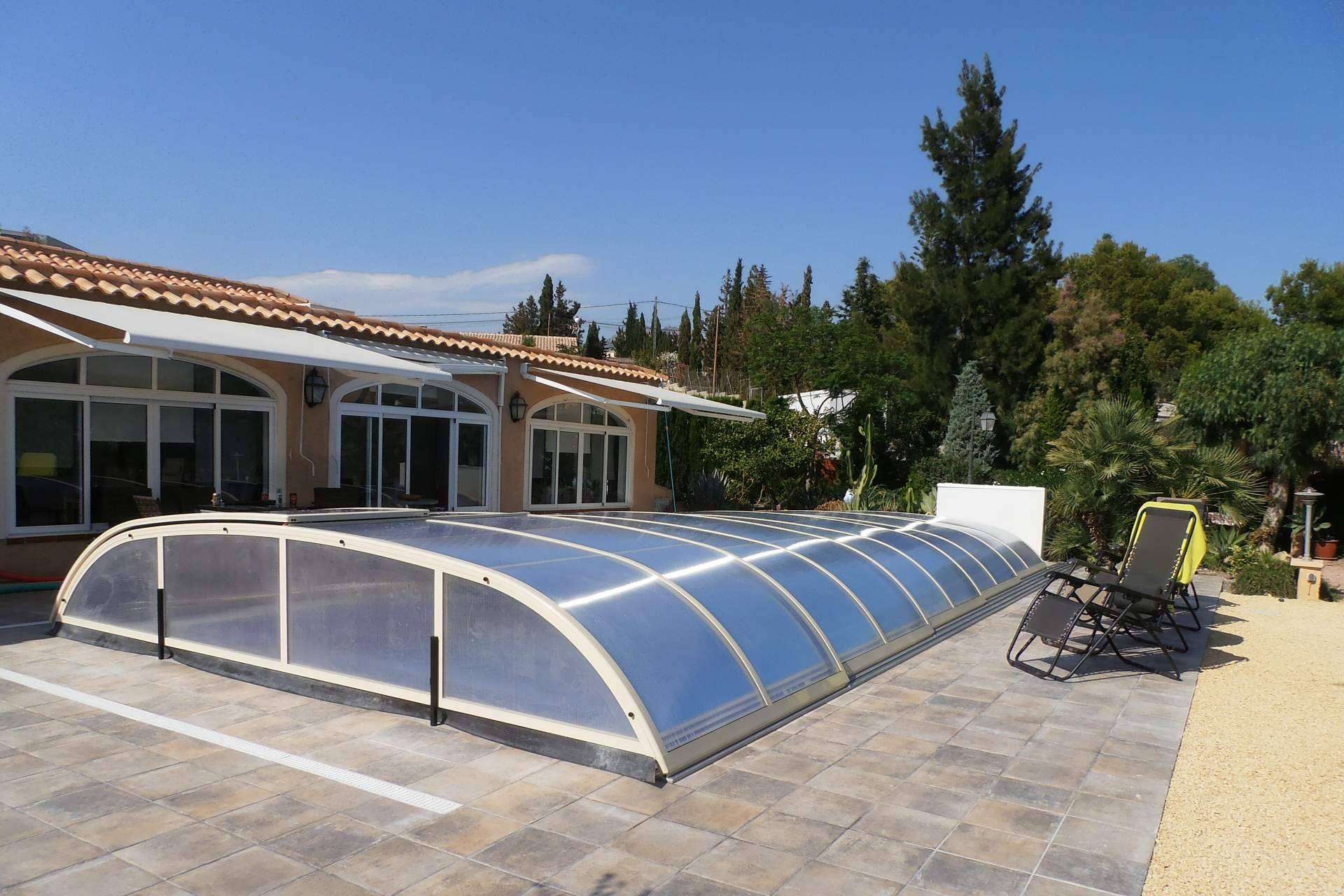 Piscinas protegidas todo el año con cubiertas adaptables COVERTTO