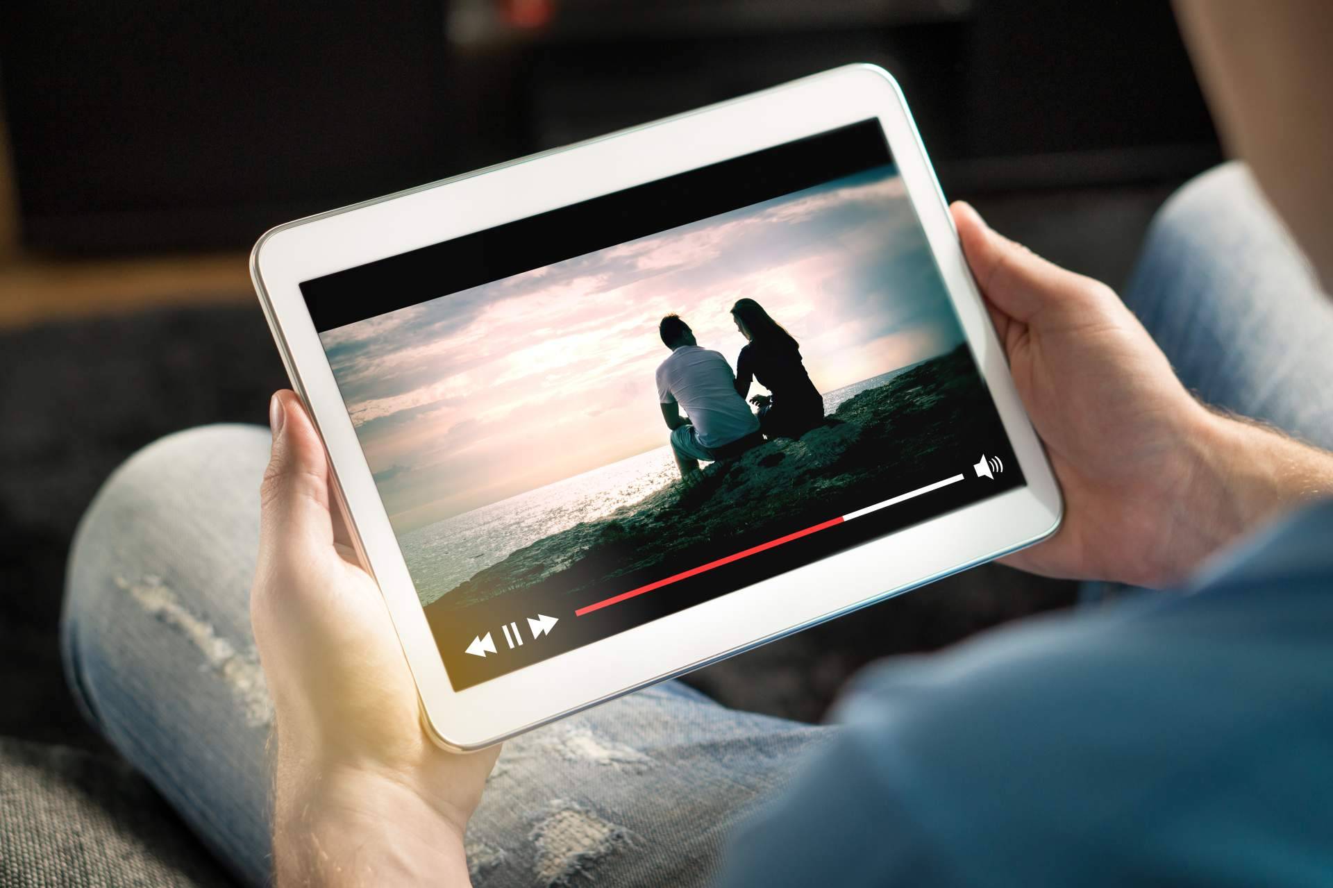 Aplicaciones para ver series y televisión en vivo gratis, en Adescargar.online