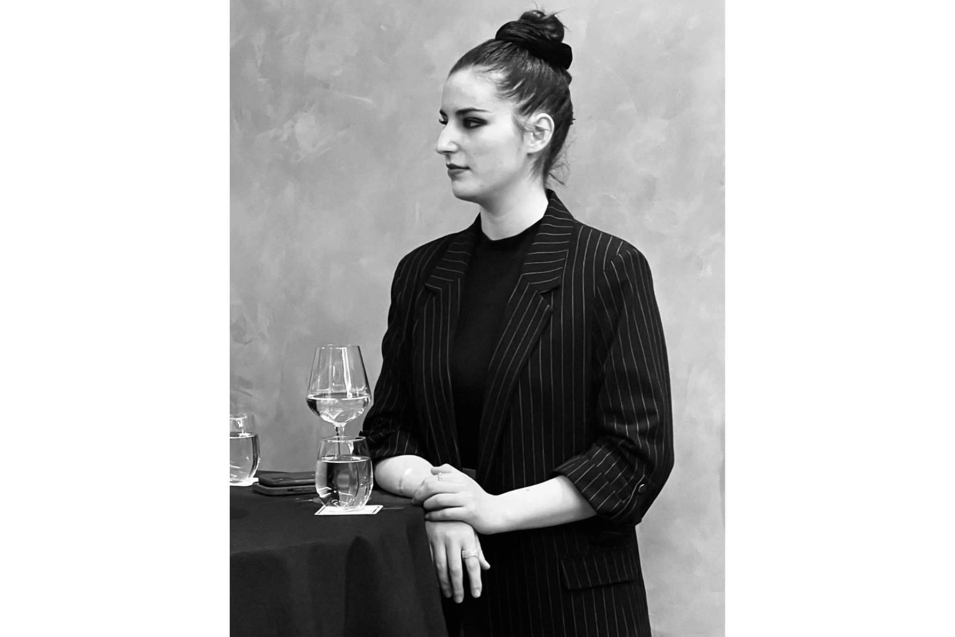 Representación y promoción de artistas, con Galería Carey Oficial