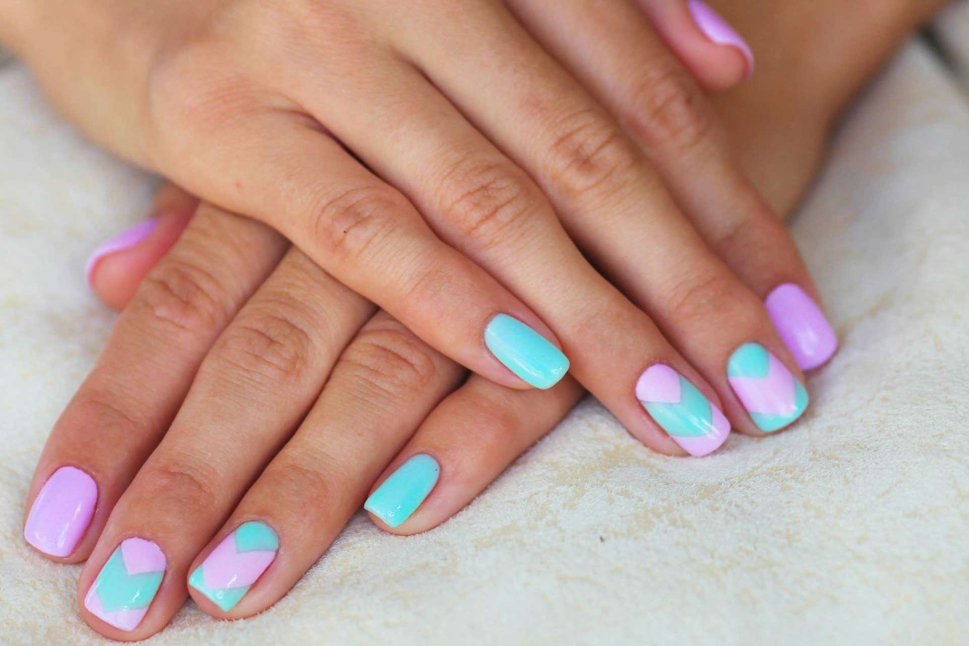 Manicura para este verano 2022, los trucos y tendencias para estar a la última de la mano de Hair Shop