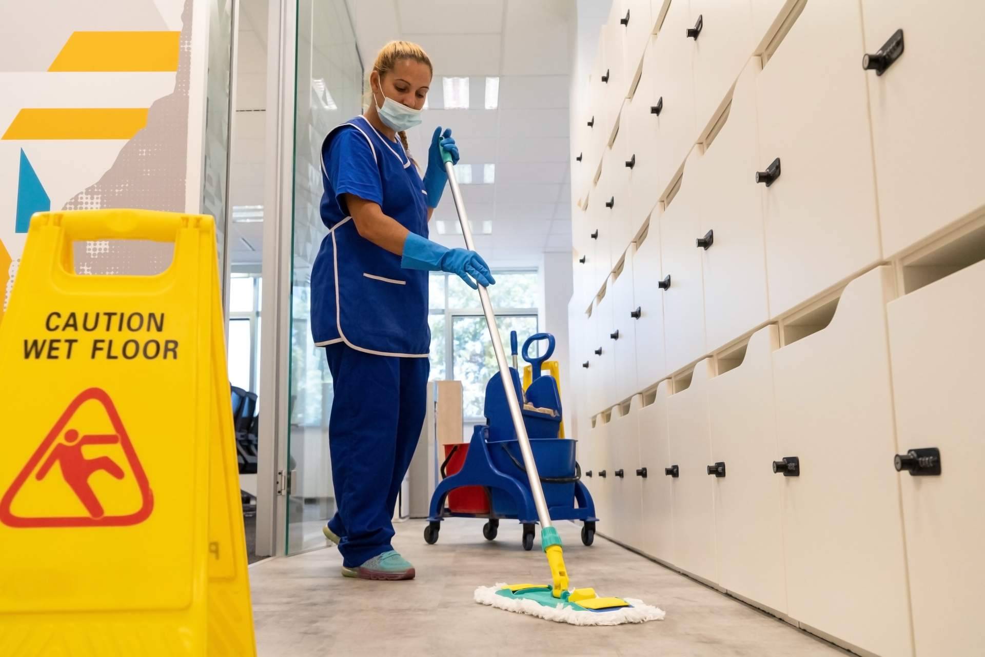 Limpiezas El Faro se especializa en la limpieza y desinfección de centros educativos