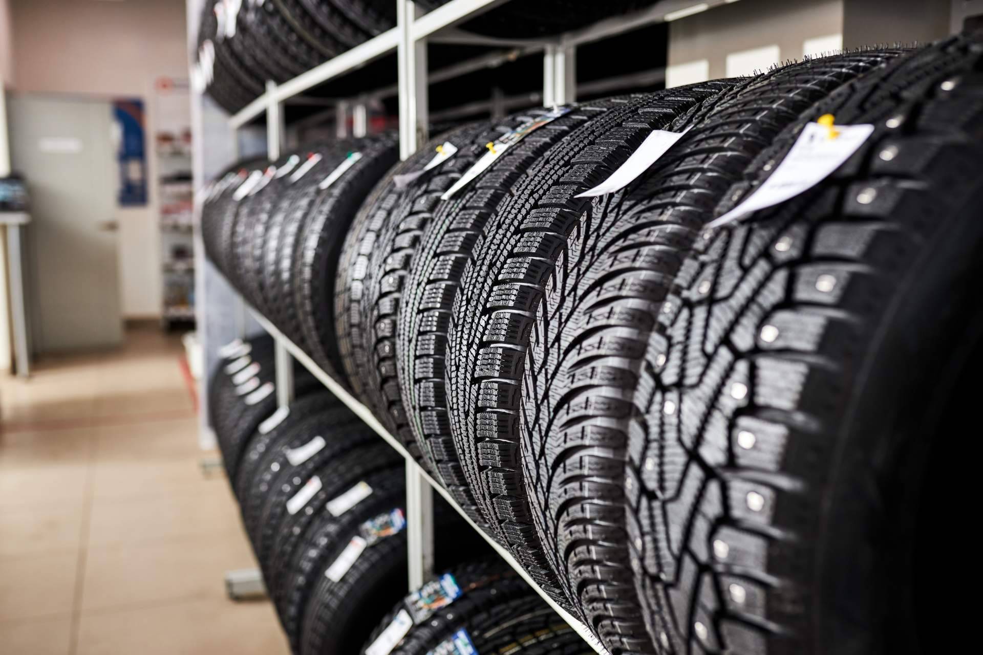 Cambiar neumáticos y llevarse regalos en la red de talleres BlackTire