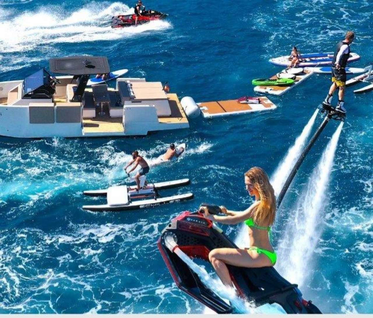Flyboard Ibiza y otros deportes acuáticos en el Mediterráneo: Yacht IN Ibiza