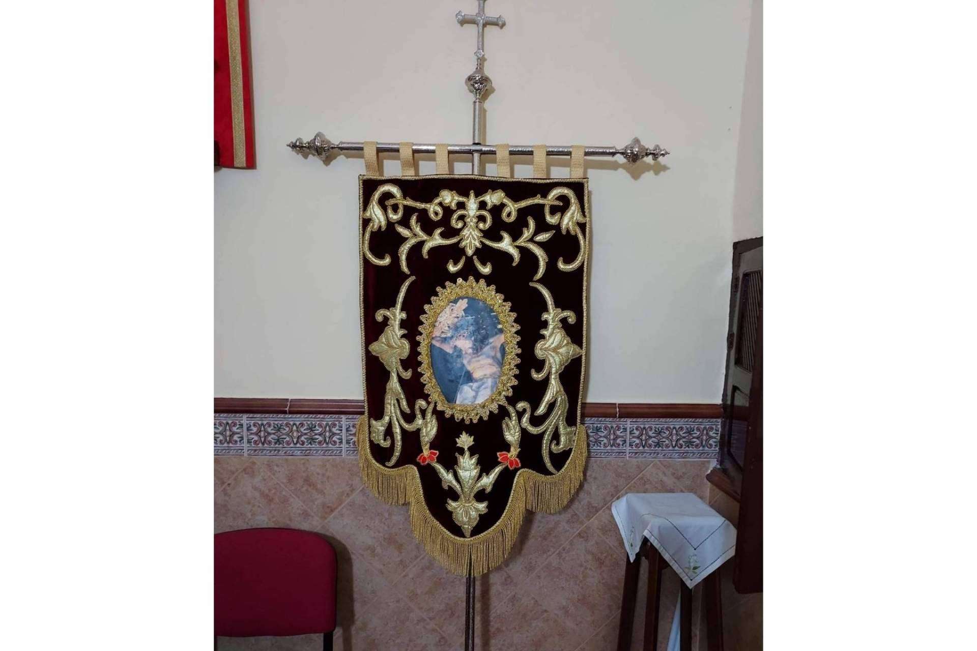 Amén Promosant se encarga de la distribución al por mayor de artículos religiosos para cofradías, parroquias y conventos