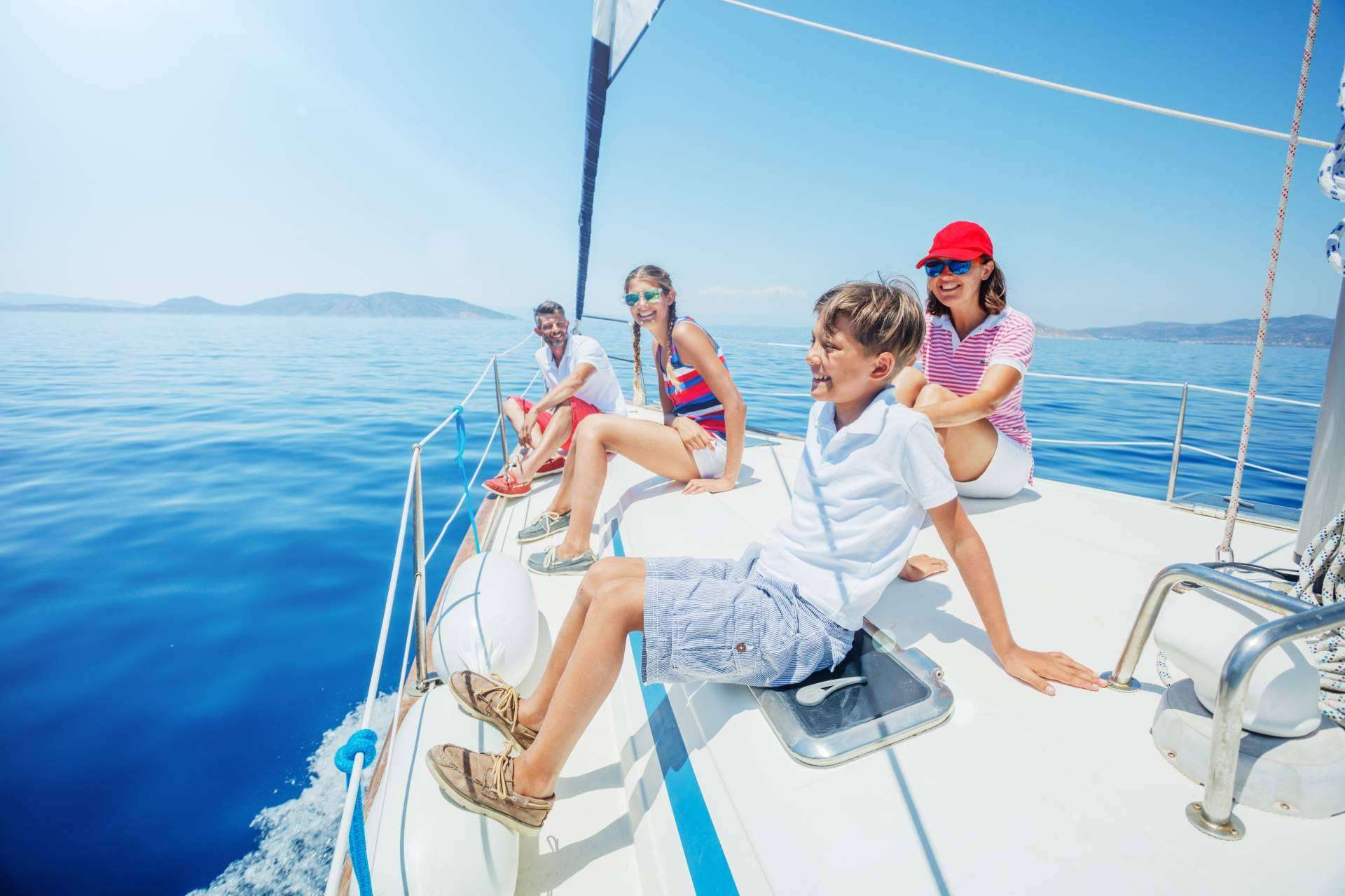 El mejor paseo en barco está en Granada con Alboran Charters