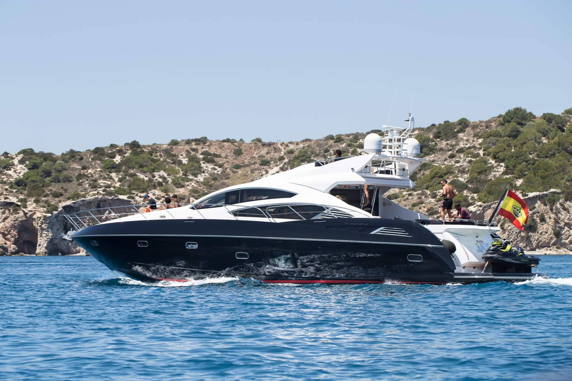 Alquiler de yate privado con Yacht IN Ibiza