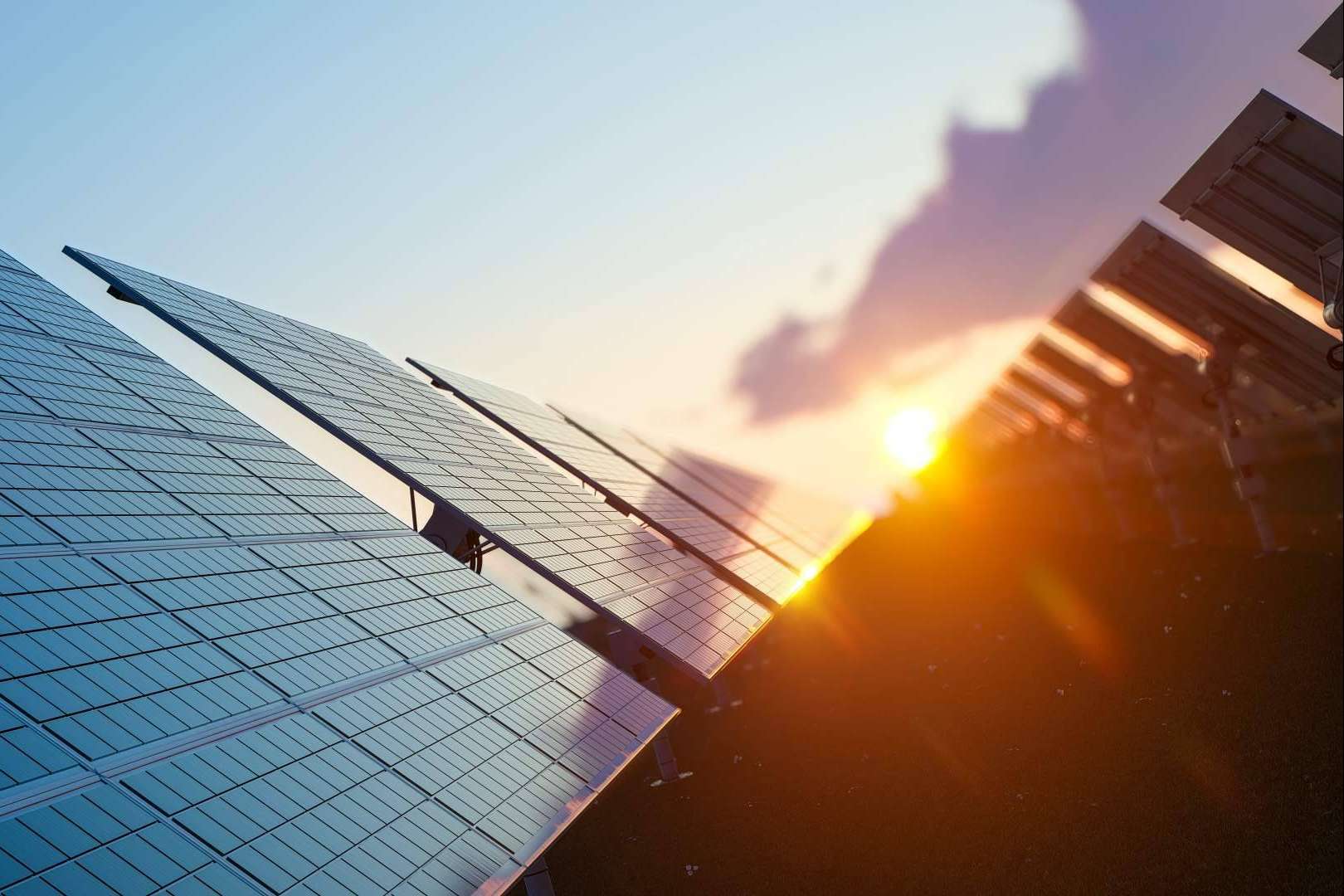 Ahorrar hasta un 60% en la factura de la electricidad a través de los paneles solares, por Energybox