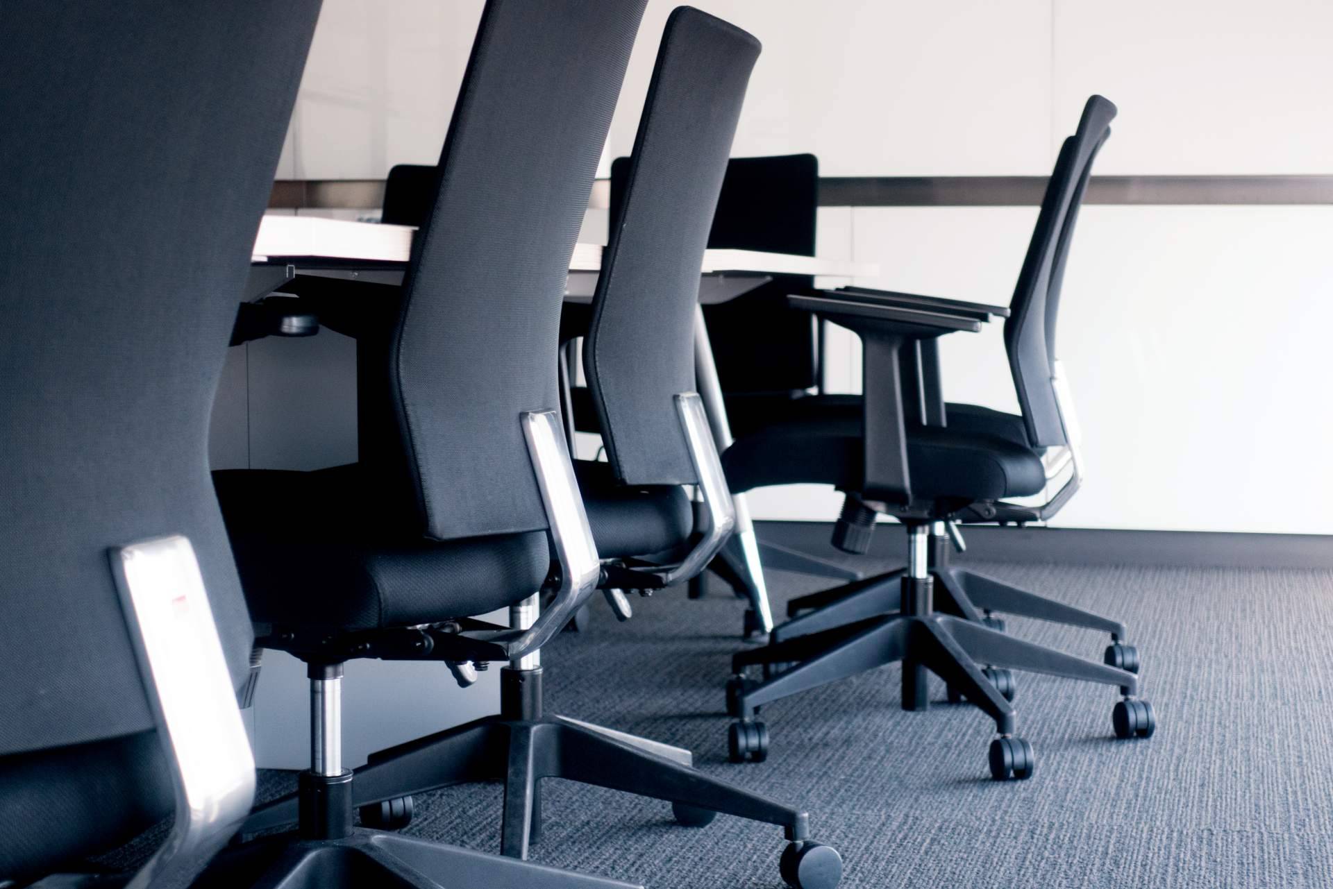 Los motivos para retapizar sillas de oficina, con Factory Oficina