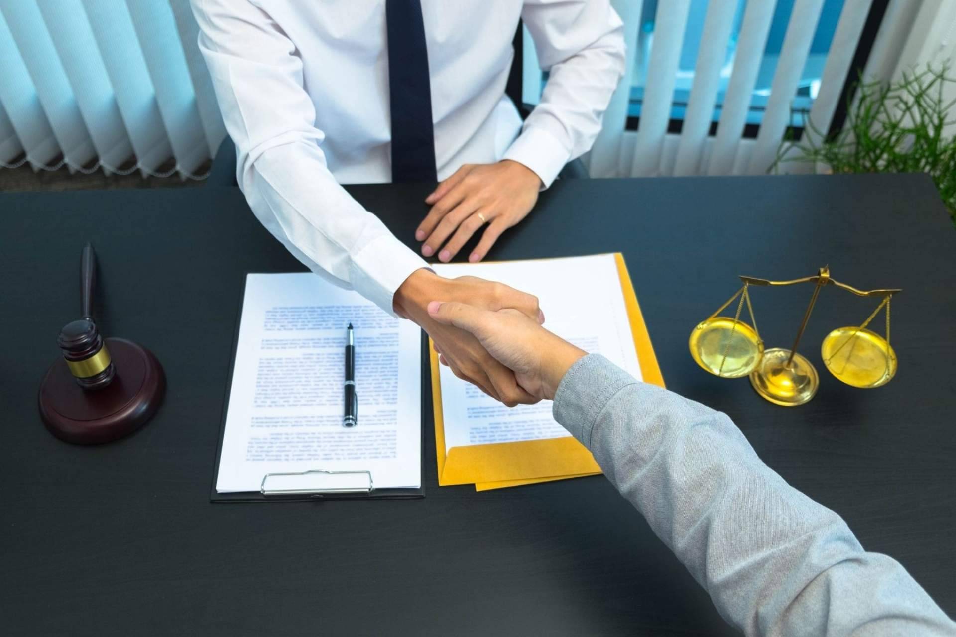 Derecho Mercantil: concursos de acreedores para empresas y Ley de segunda oportunidad para particulares