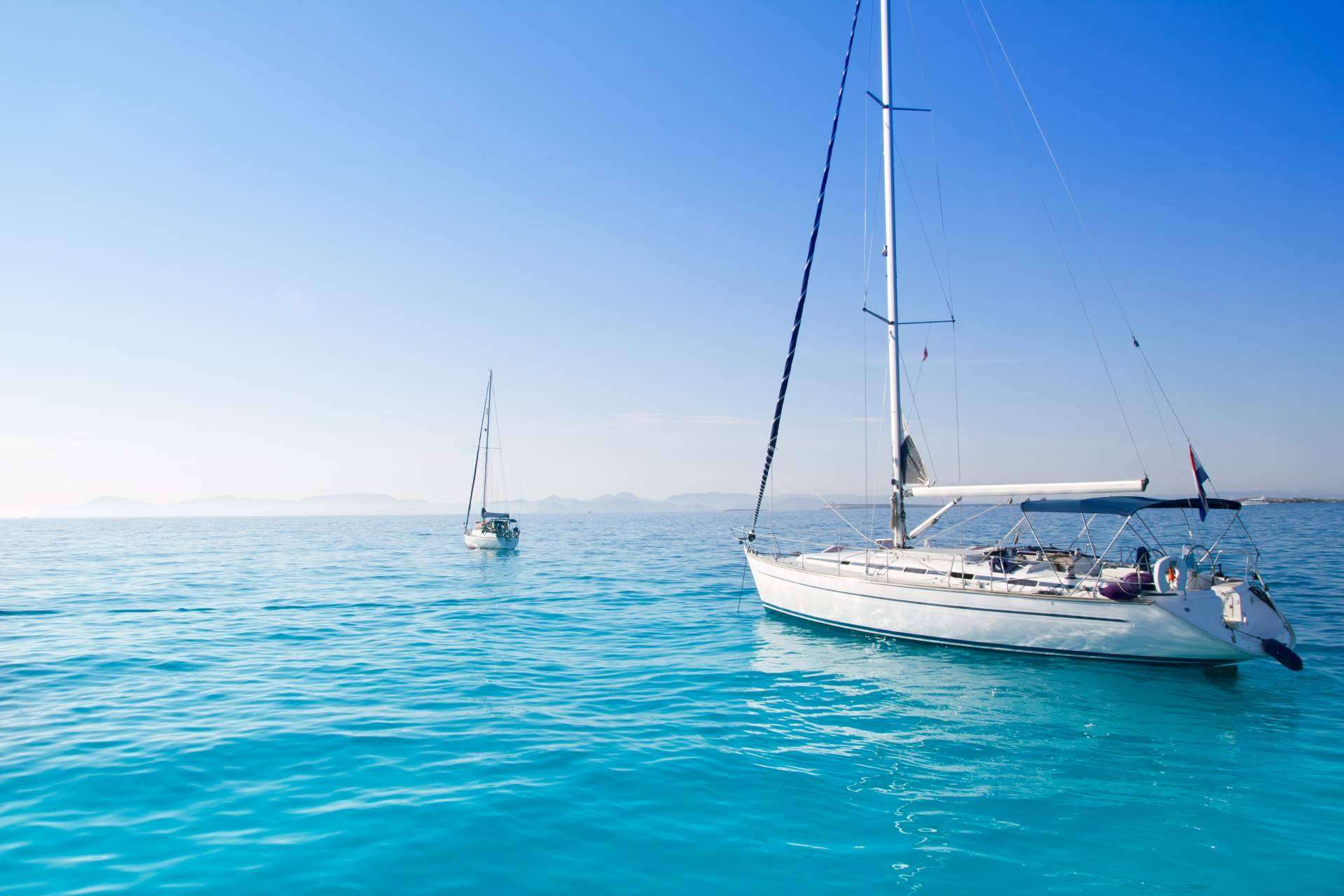 Adelantarse al buen tiempo, el alquiler de barcos para celebraciones en Ibiza y Formentera