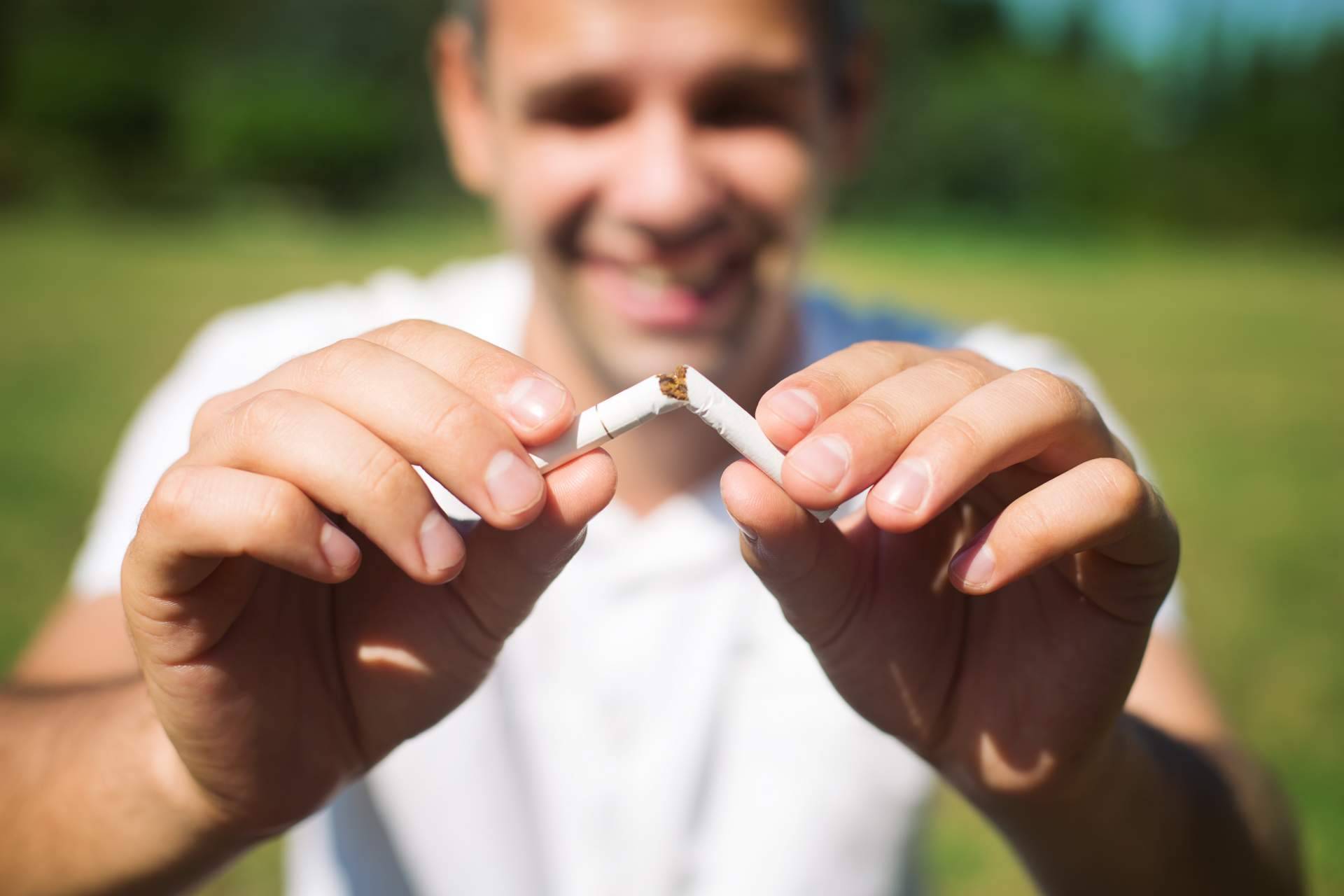 ‘Libre de tabaco’, un libro para dejar de fumar