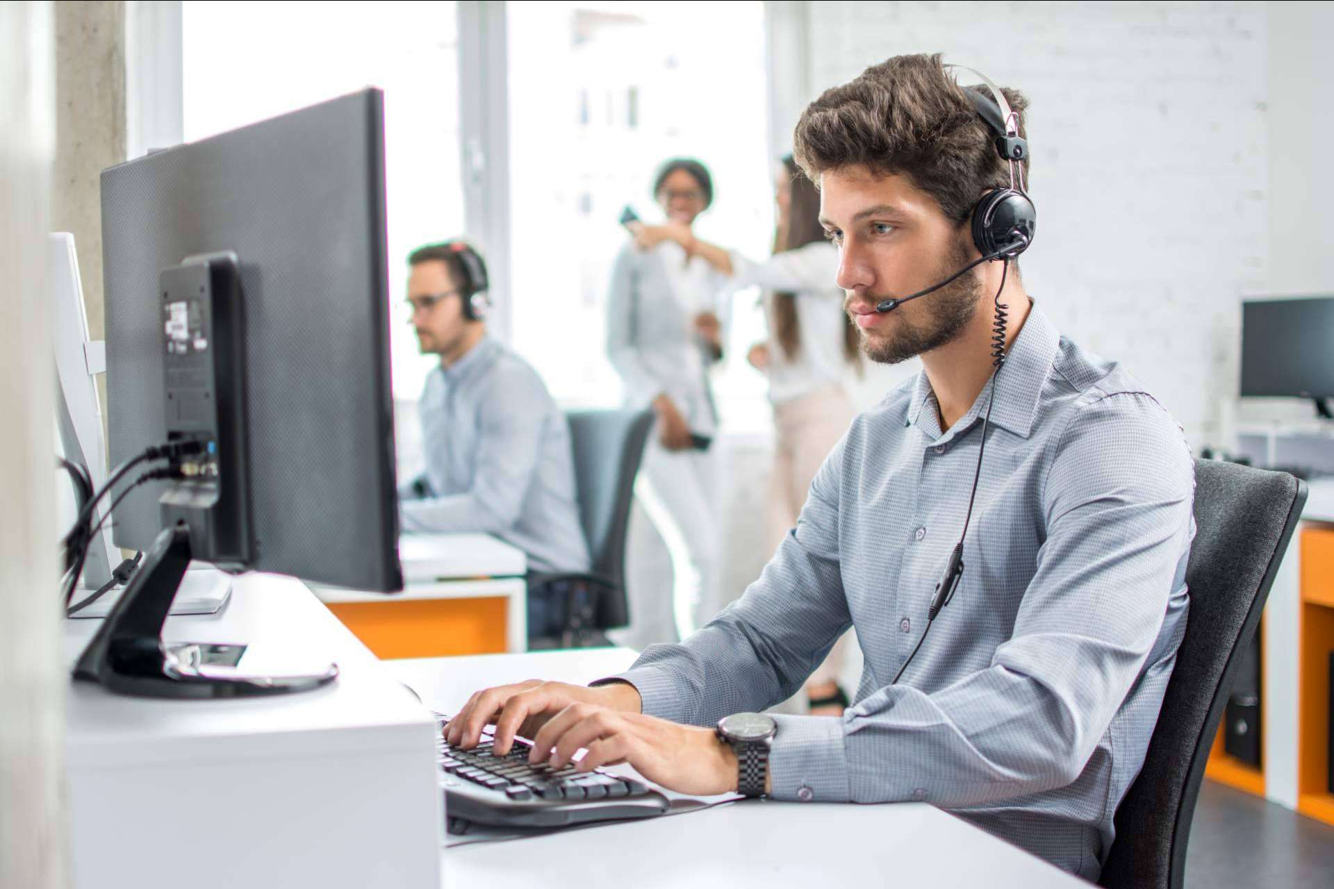 Los servicios eficientes de asistencia informática de Sosmatic