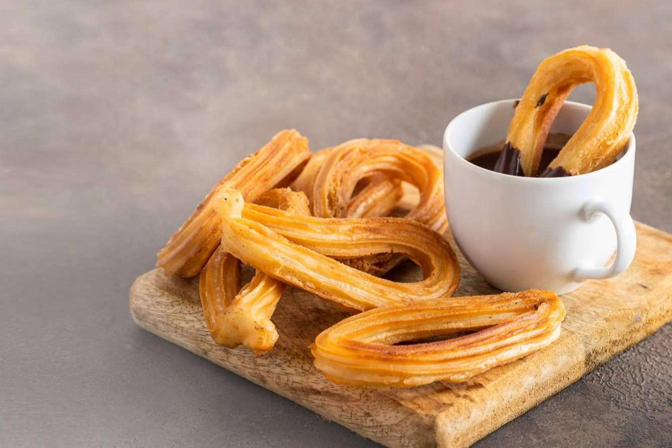 InBlan, el especialista en máquinas para hacer churros y porras diseñadas y fabricadas especialmente para hostelería y churrerías