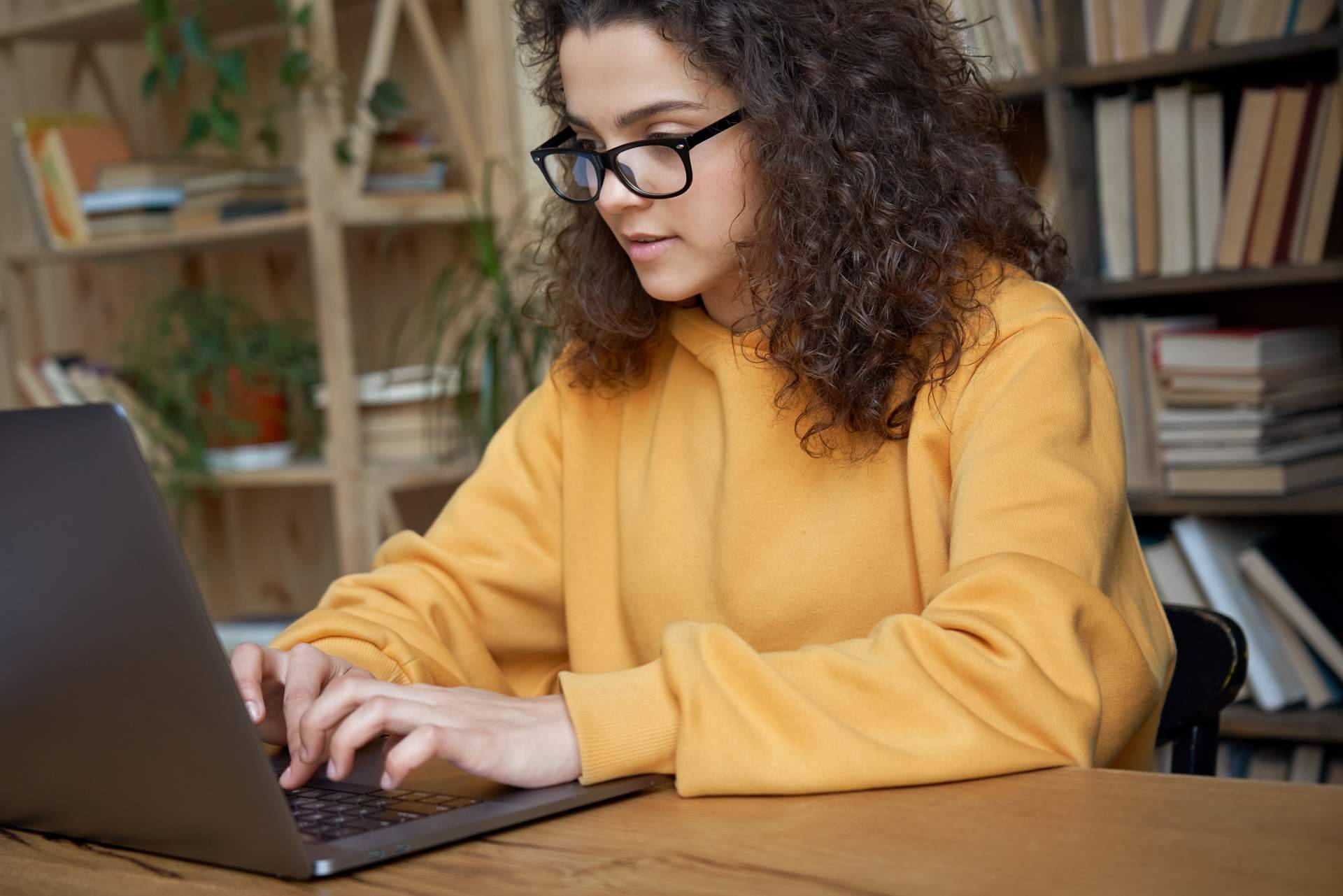 Resoomer, una de las mejores herramientas para resumir y analizar textos