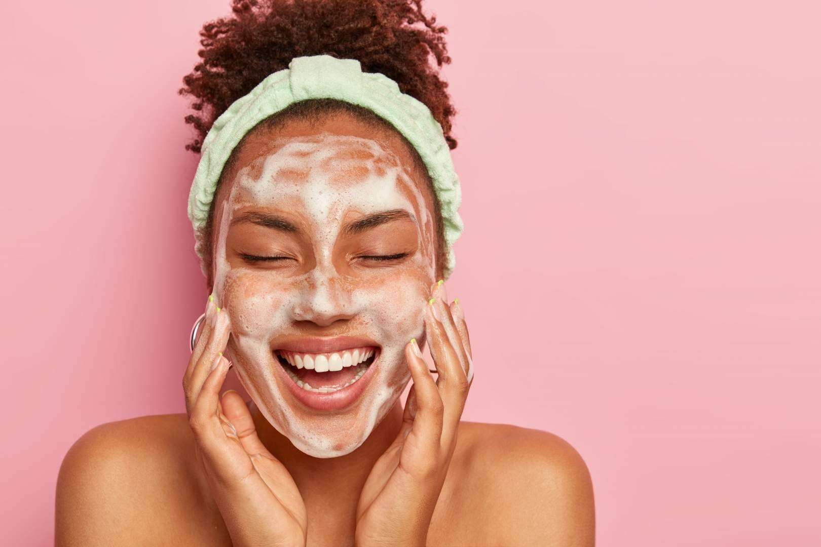 Limpieza de la piel garantizada y confort en pieles maduras con el dúo DERMAL CLEAN de BIOTICALCARE