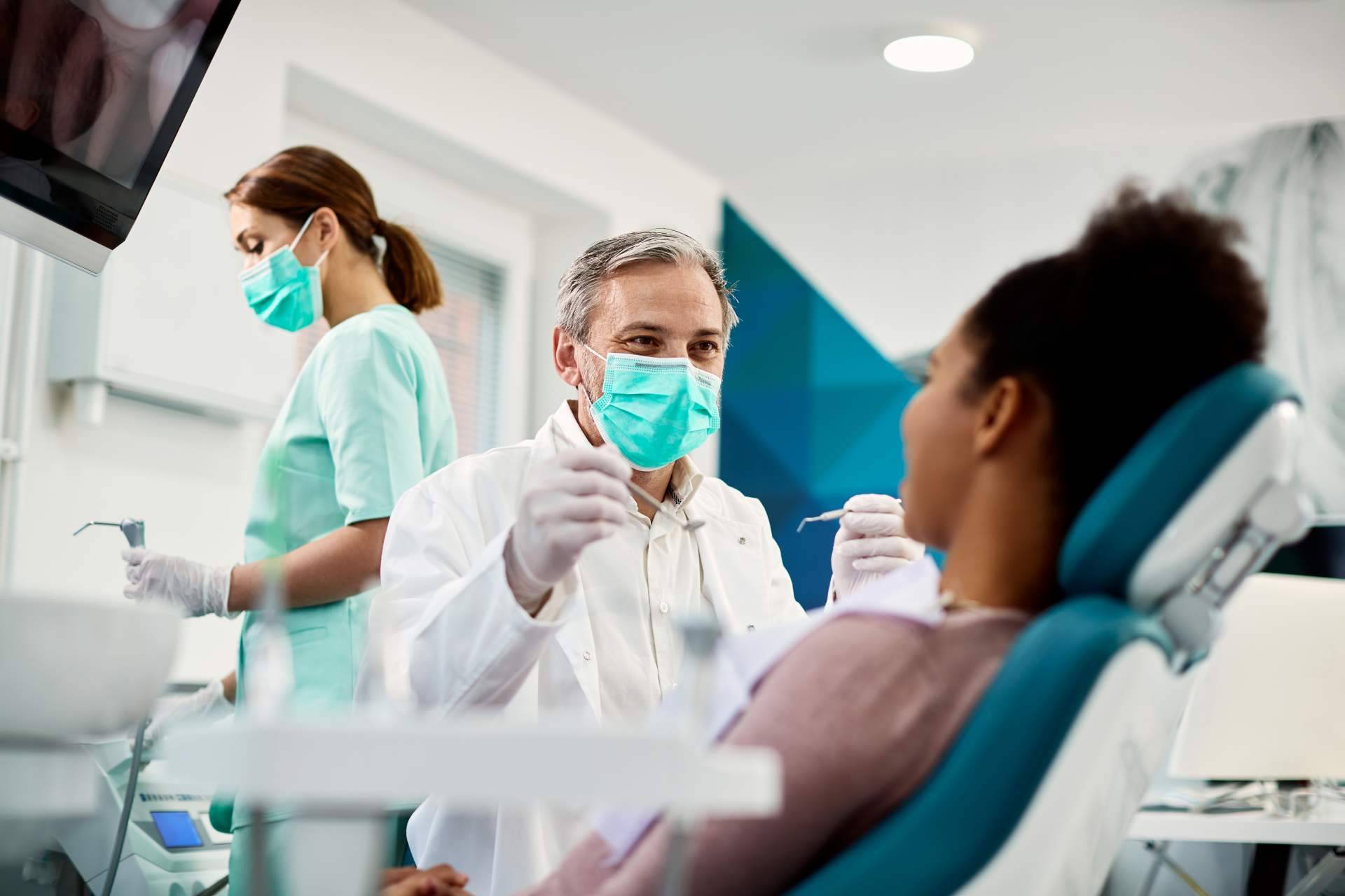 Clínica Dra. Elena Serrano, expertos en implantología dental