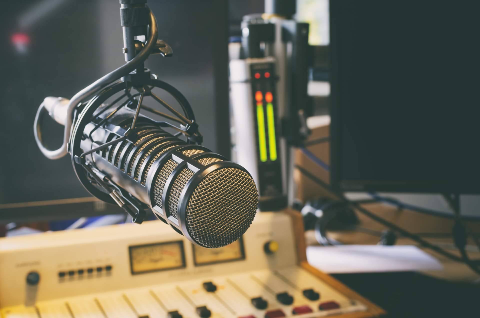 ‘Constelaciones Sistémicas en Miami’, el programa de radio de Juan Carlos Arias que busca impulsar el desarrollo humano en sus oyentes