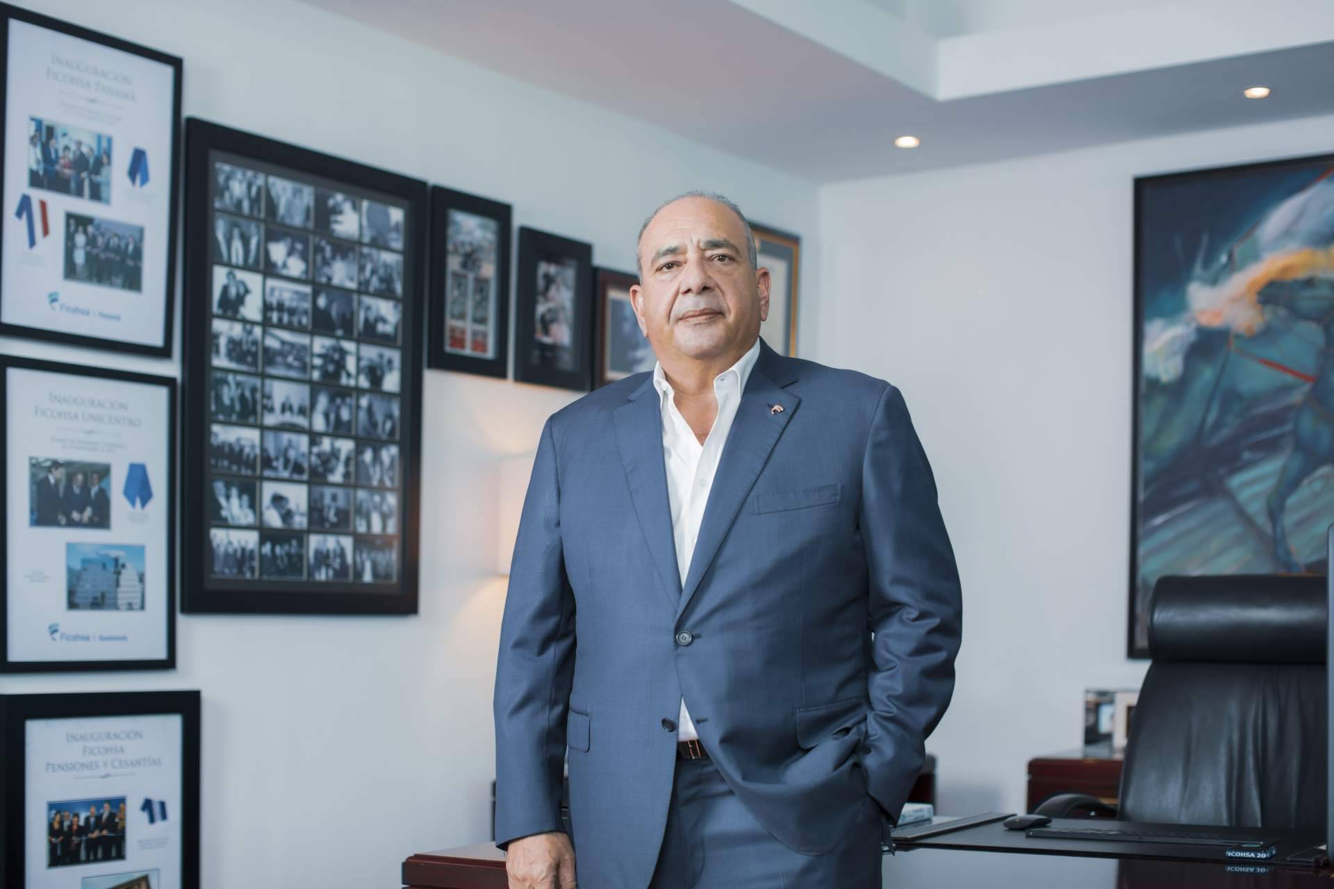 Camilo Atala Faraj, pieza clave en el éxito del Banco Ficohsa