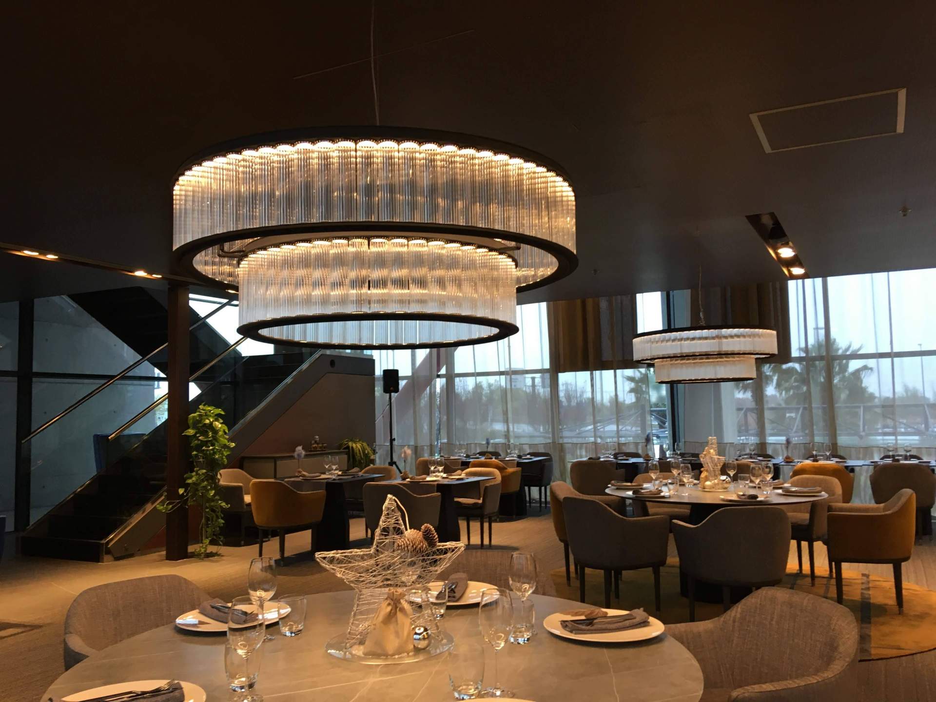 Las lámparas de diseño exclusivas de Insolit para decorar los espacios de un hotel o restaurante