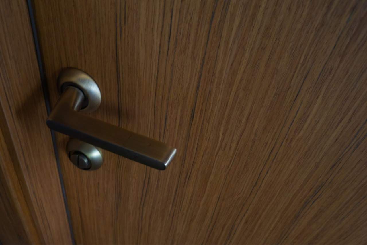 Puerta acorazada Kiuso Granada de Multiservicios Dorcas