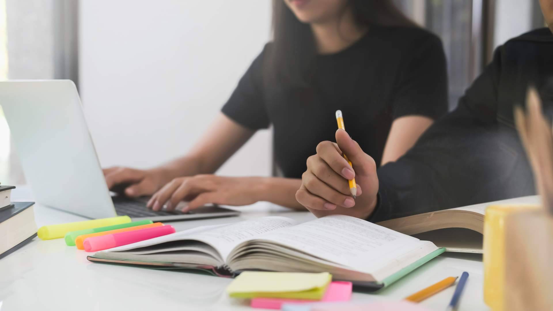 La competencia desleal de ciertas clases particulares